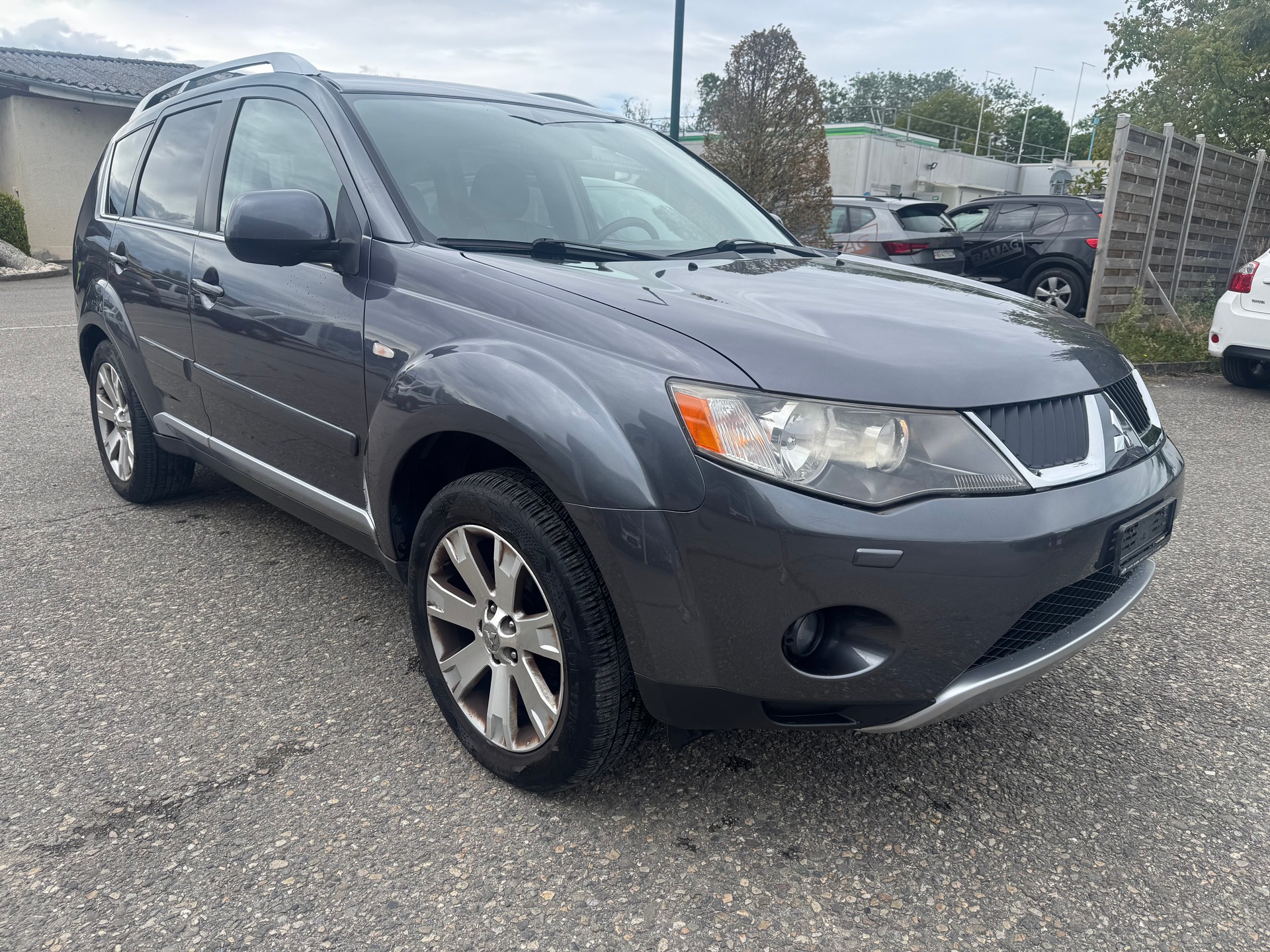 MITSUBISHI Outlander 2.2 DID Navigator 4WD-image-6