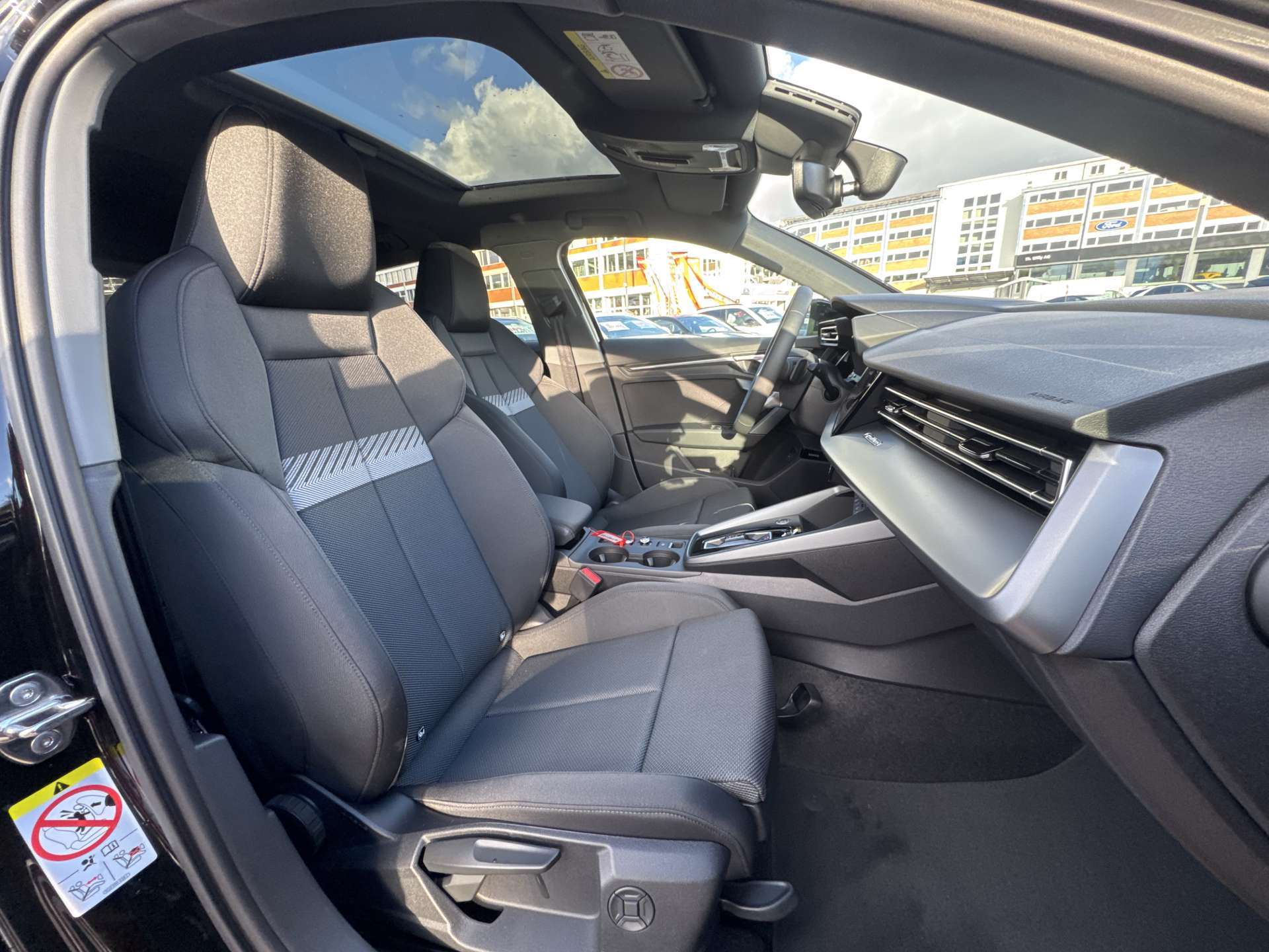 AUDI A3 Sportback 40 TFSi quattro S Line S-Tronic Automat-image-11