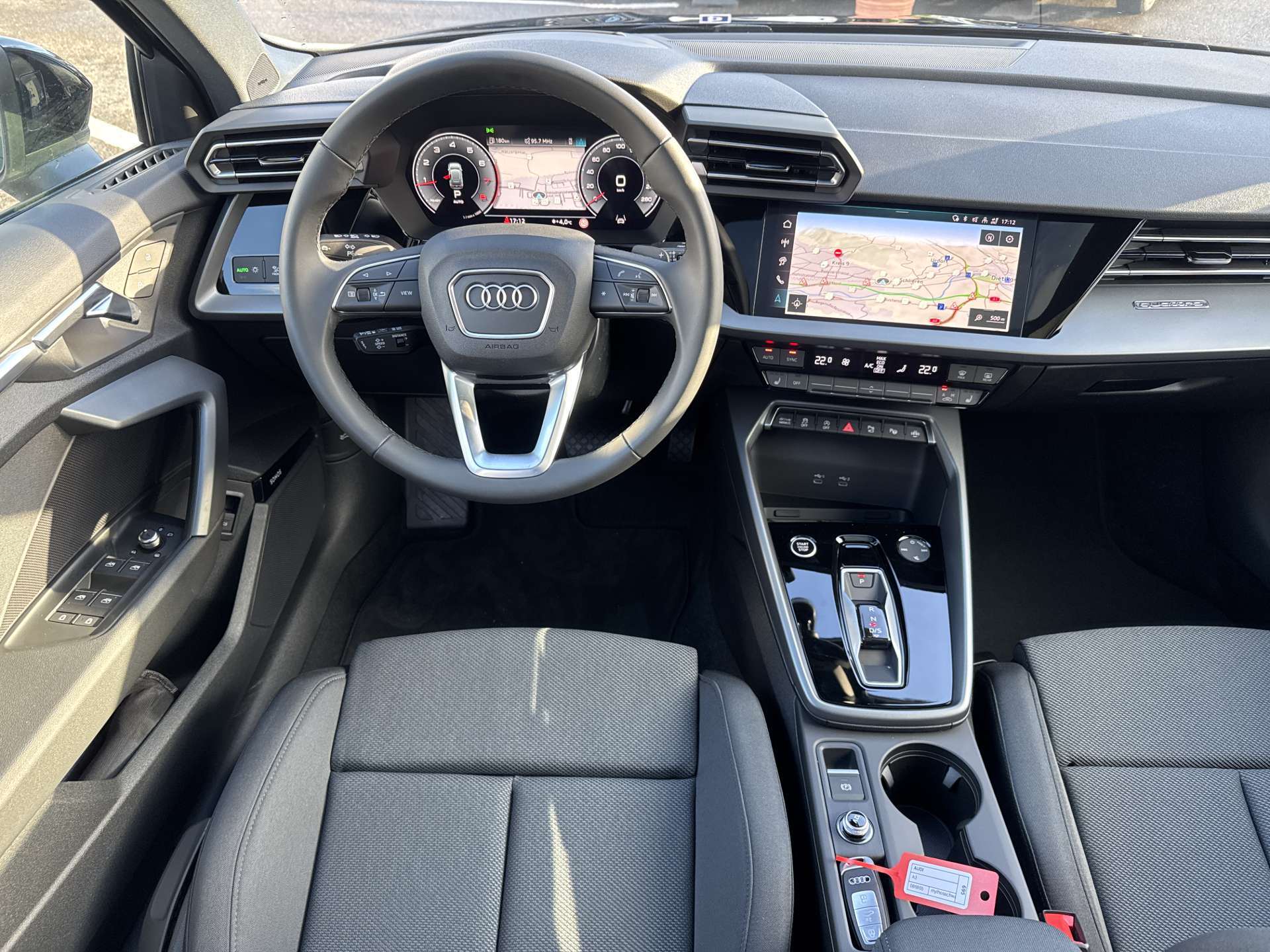 AUDI A3 Sportback 40 TFSi quattro S Line S-Tronic Automat-image-3