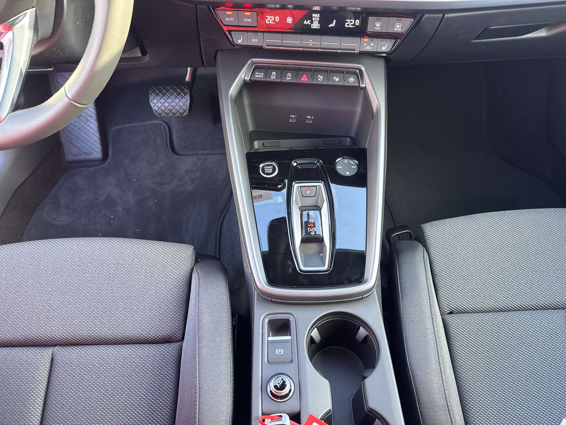 AUDI A3 Sportback 40 TFSi quattro S Line S-Tronic Automat-image-10
