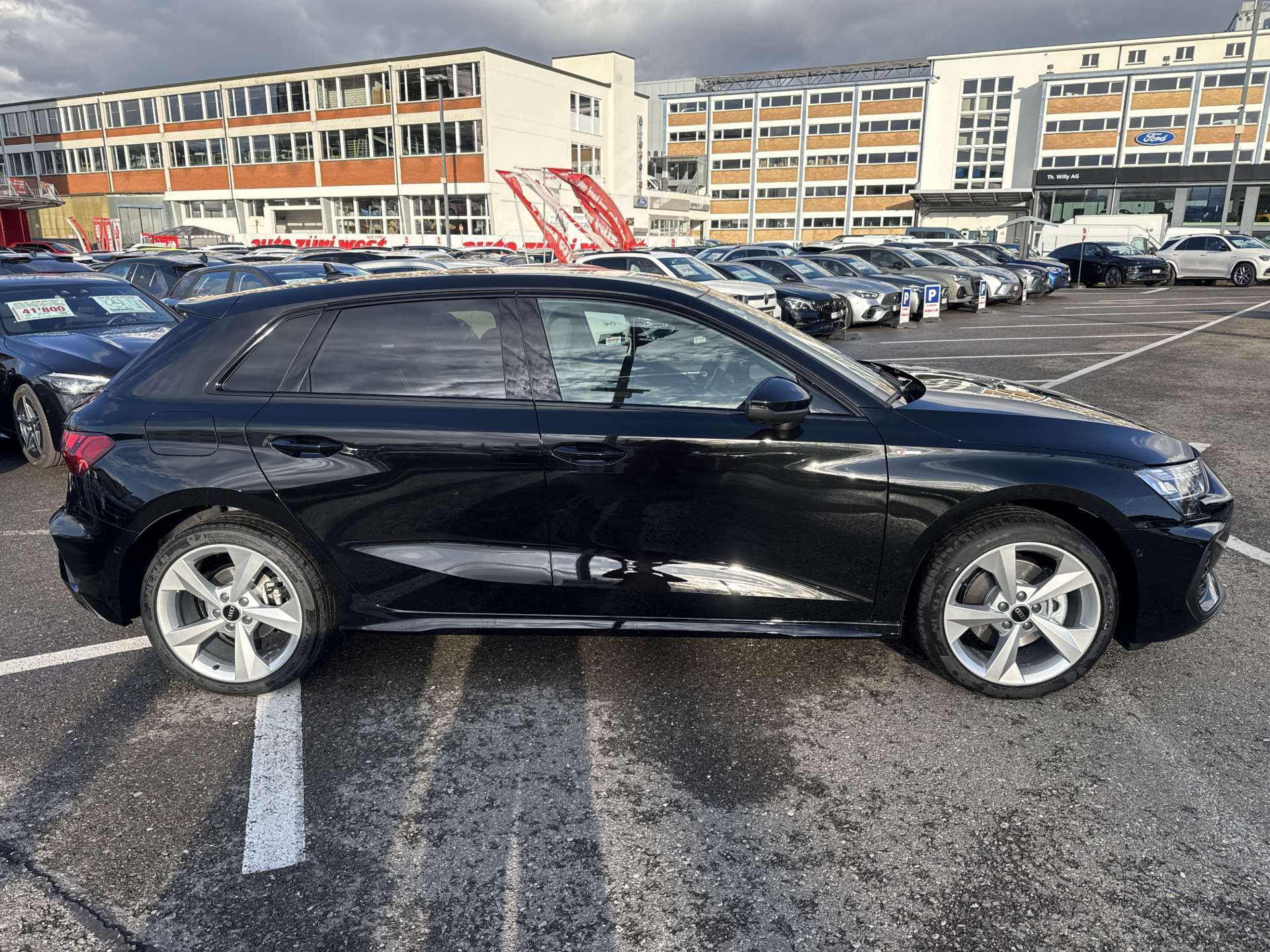 AUDI A3 Sportback 40 TFSi quattro S Line S-Tronic Automat-image-9