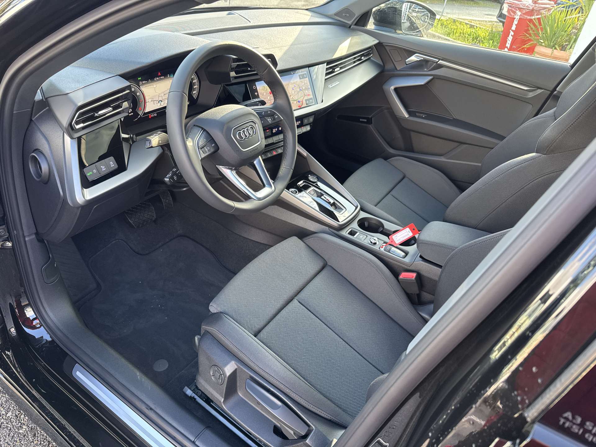 AUDI A3 Sportback 40 TFSi quattro S Line S-Tronic Automat-image-4