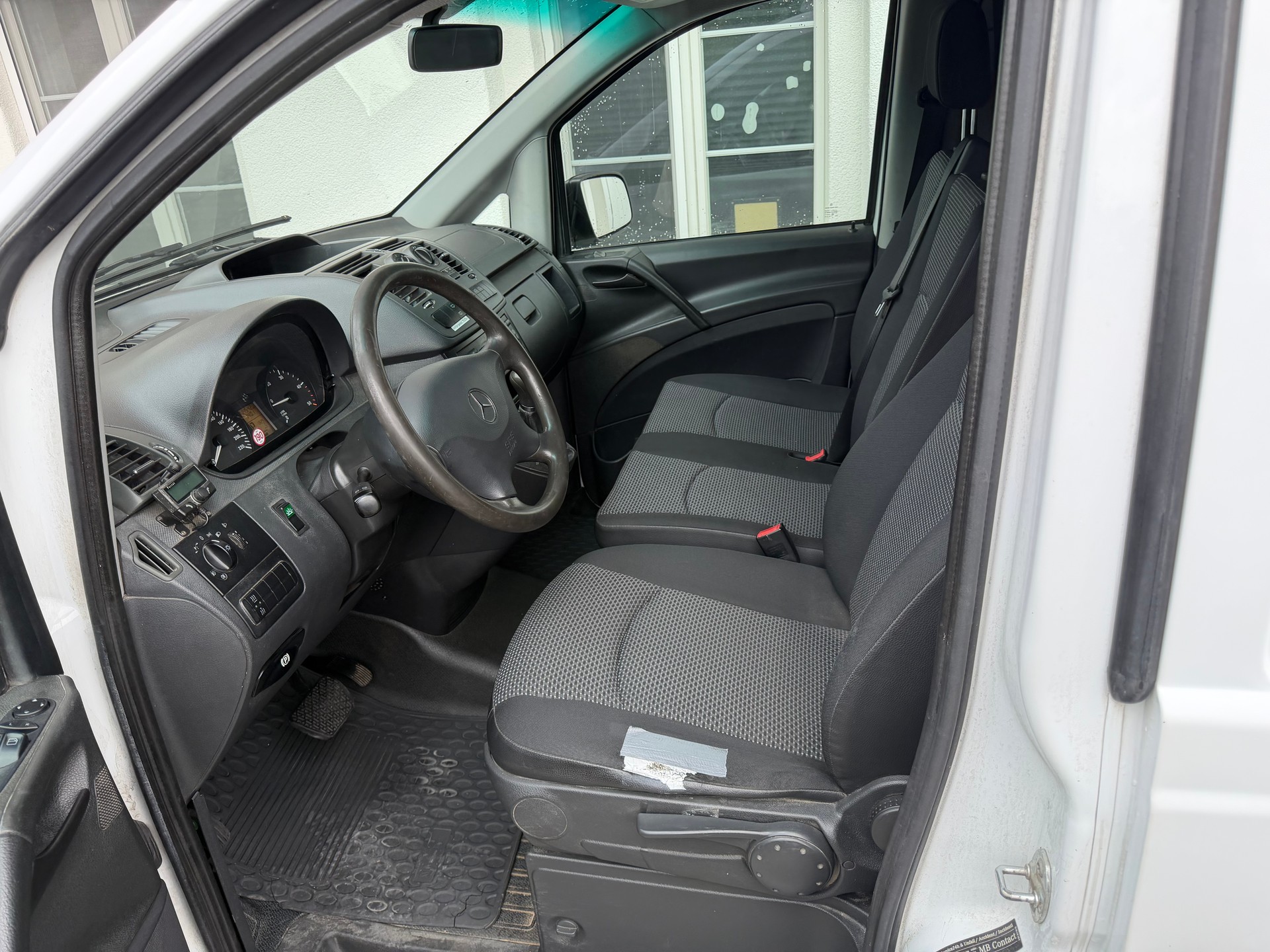 MERCEDES-BENZ Vito 116 CDI Blue Efficiency EL 4Matic A-image-6