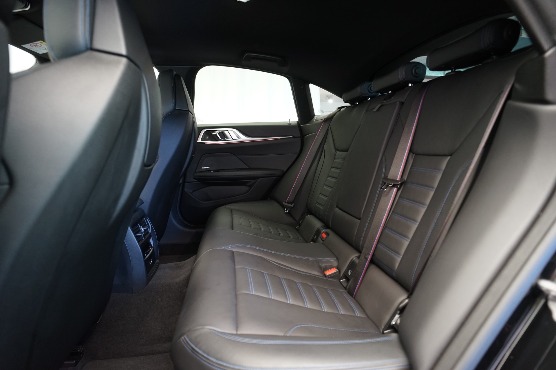 BMW M440i xDrive 48V Gran Coupé Steptronic *CH-Fahrzeug* *M Sportsitze* *Laser*-image-16