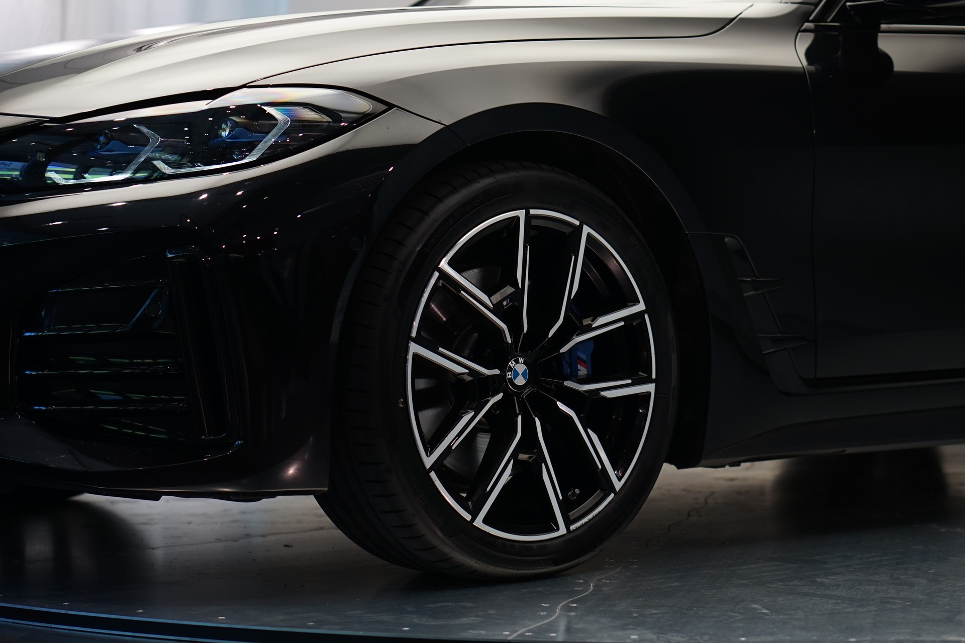 BMW M440i xDrive 48V Gran Coupé Steptronic *CH-Fahrzeug* *M Sportsitze* *Laser*-image-10