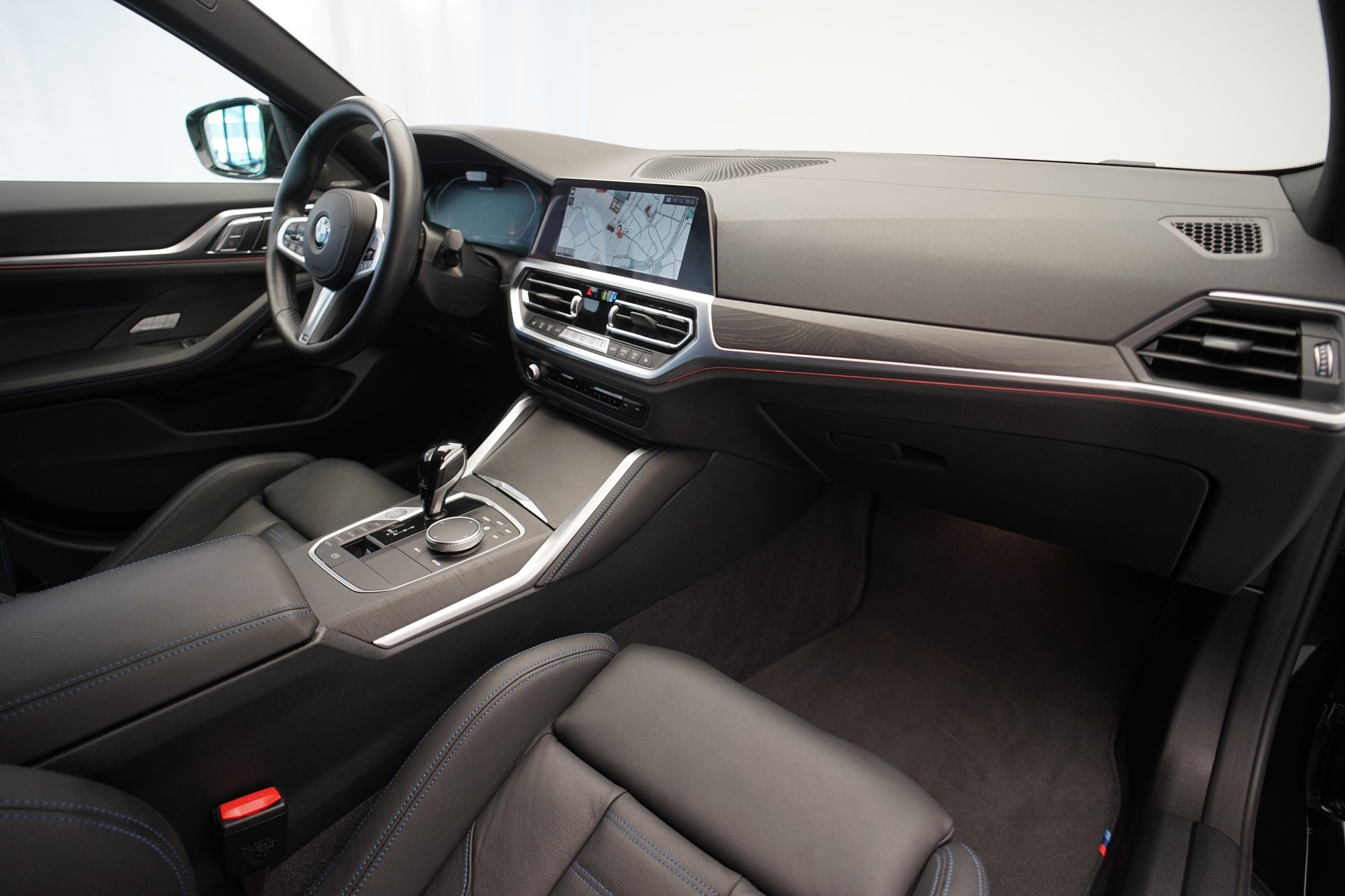 BMW M440i xDrive 48V Gran Coupé Steptronic *CH-Fahrzeug* *M Sportsitze* *Laser*-image-14