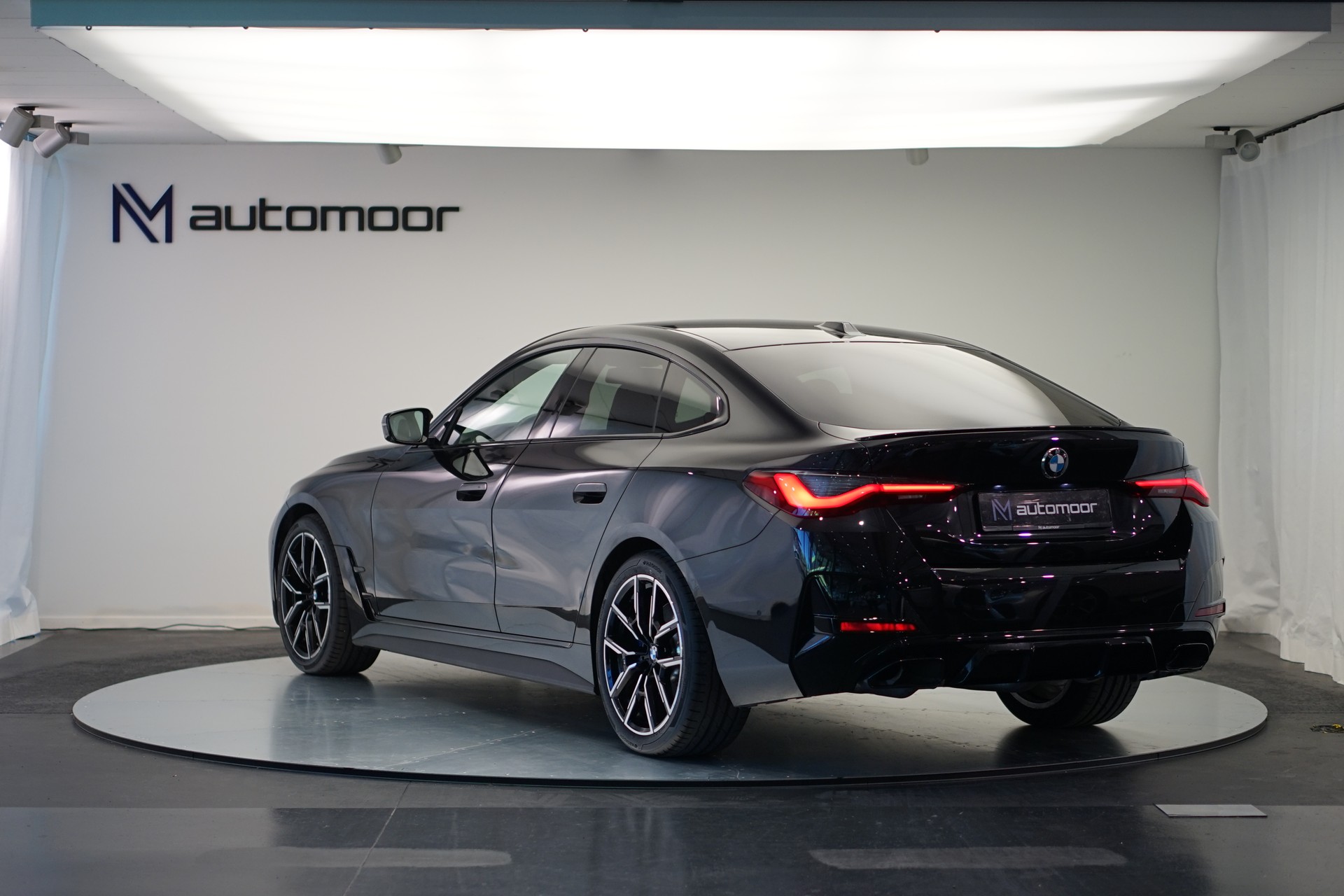 BMW M440i xDrive 48V Gran Coupé Steptronic *CH-Fahrzeug* *M Sportsitze* *Laser*-image-6