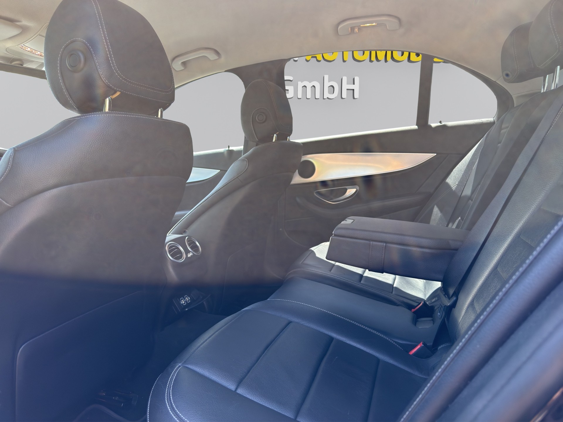 MERCEDES-BENZ E 220 d 4Matic 9G-Tronic-image-8