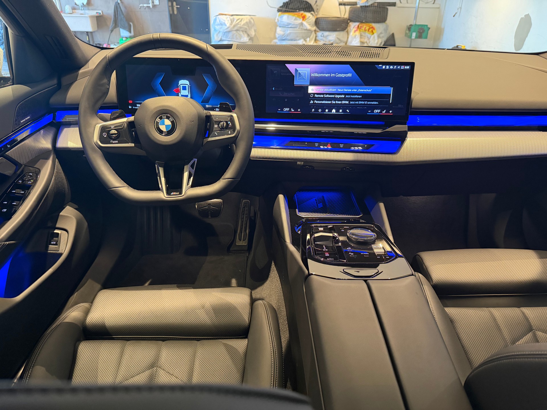 BMW 520d xDrive Touring-image-15