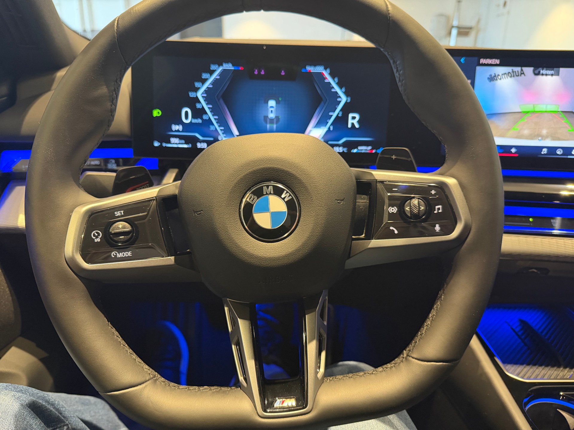 BMW 520d xDrive Touring-image-23
