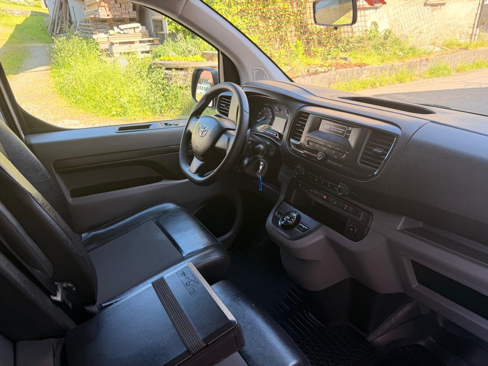 TOYOTA Proace 2.0D Glass Van L2 Active Kühlwagen-image-12