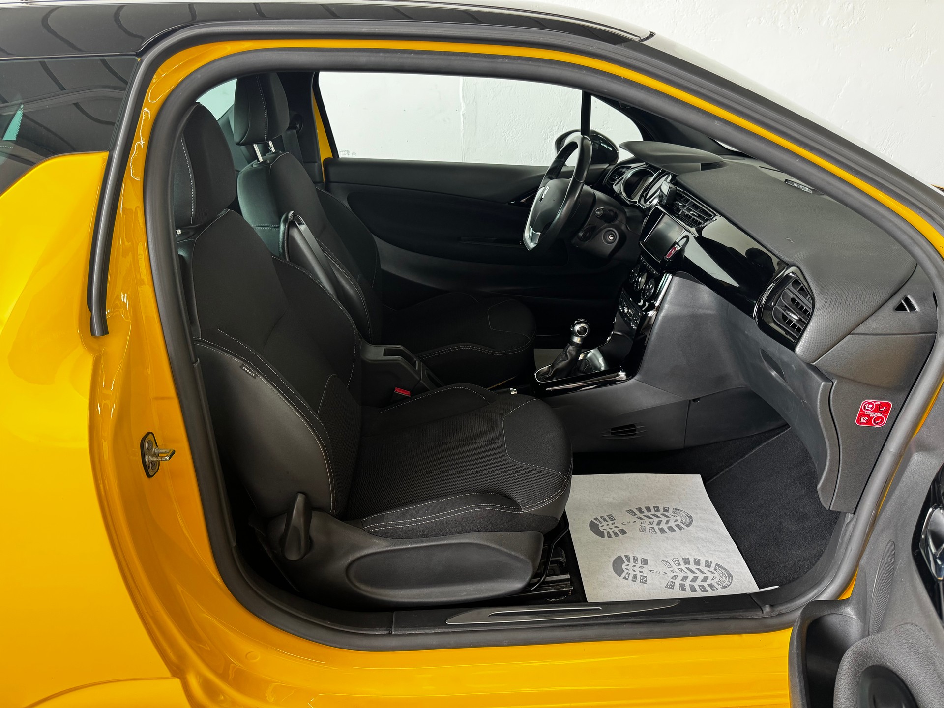 DS AUTOMOBILES DS3 1.6 VTi SO Chic-image-17