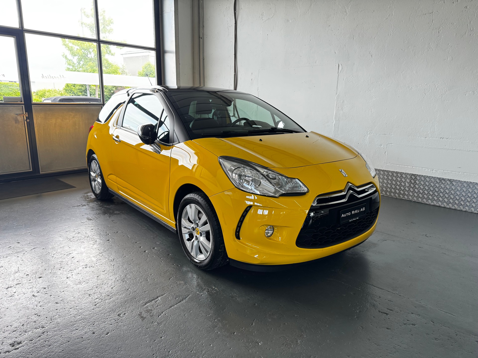 DS AUTOMOBILES DS3 1.6 VTi SO Chic-showroom-element-1