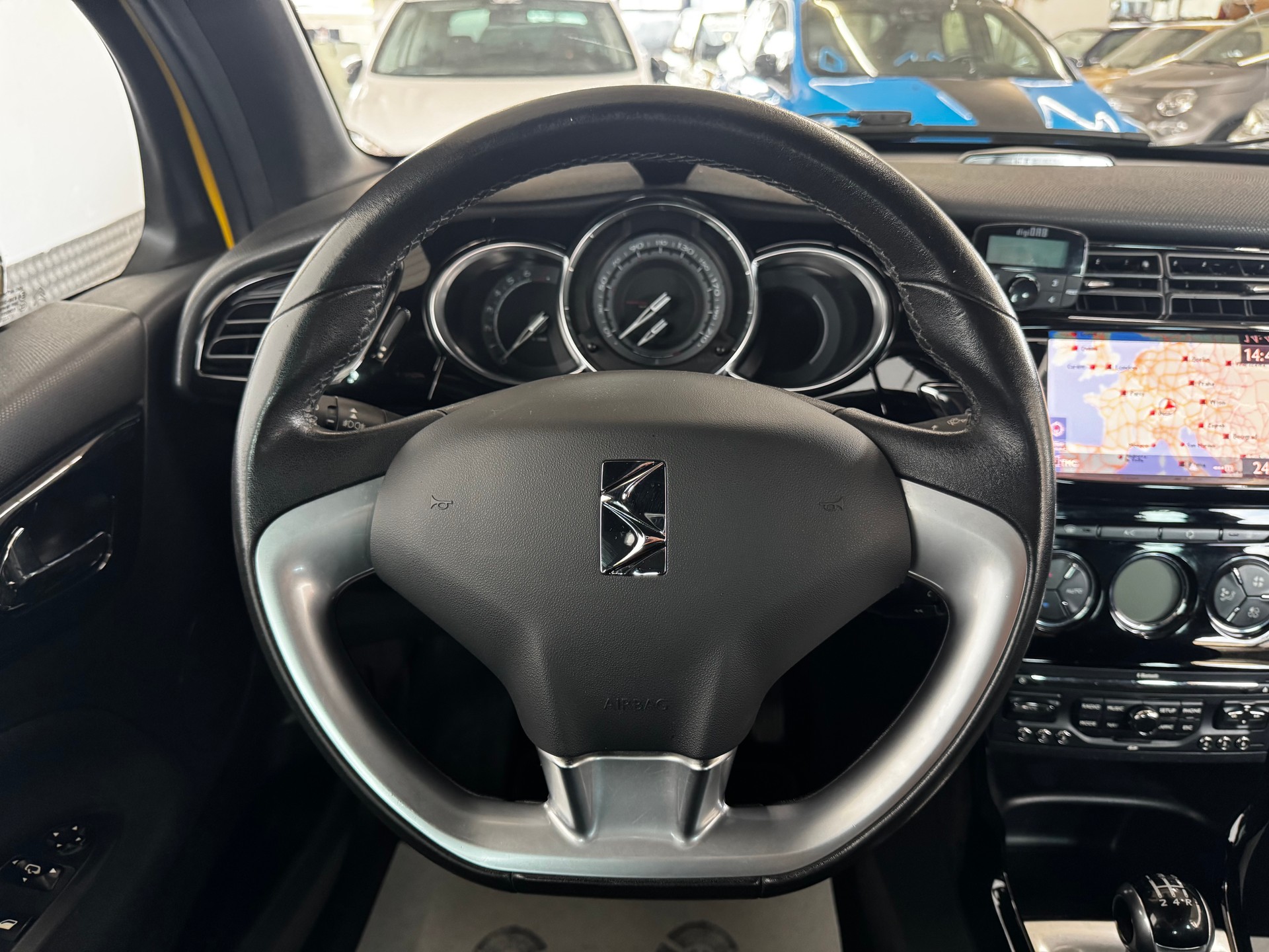 DS AUTOMOBILES DS3 1.6 VTi SO Chic-image-16