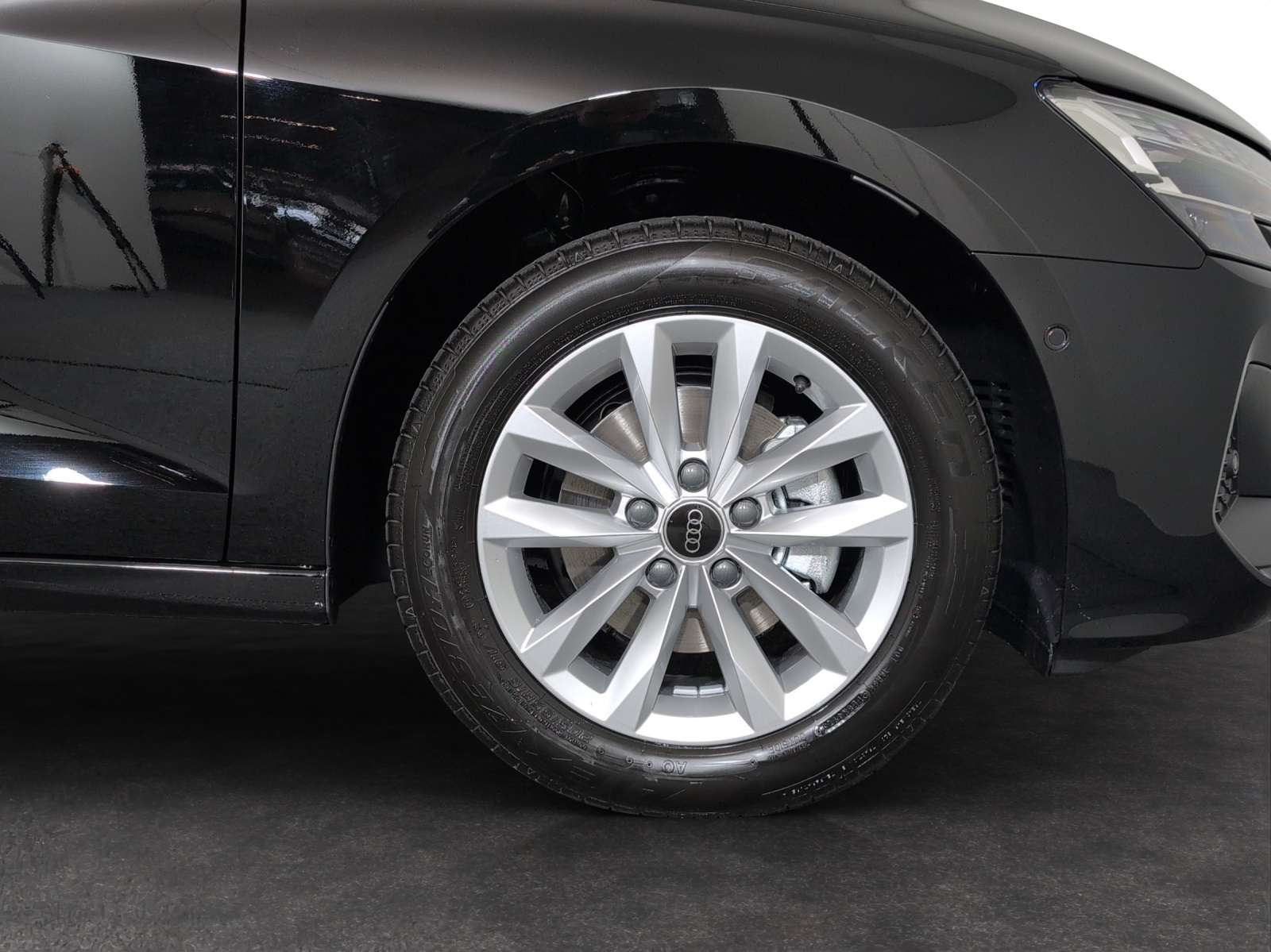 AUDI A3 Sportback TFSI 110 kW Attraction S tronic-image-4
