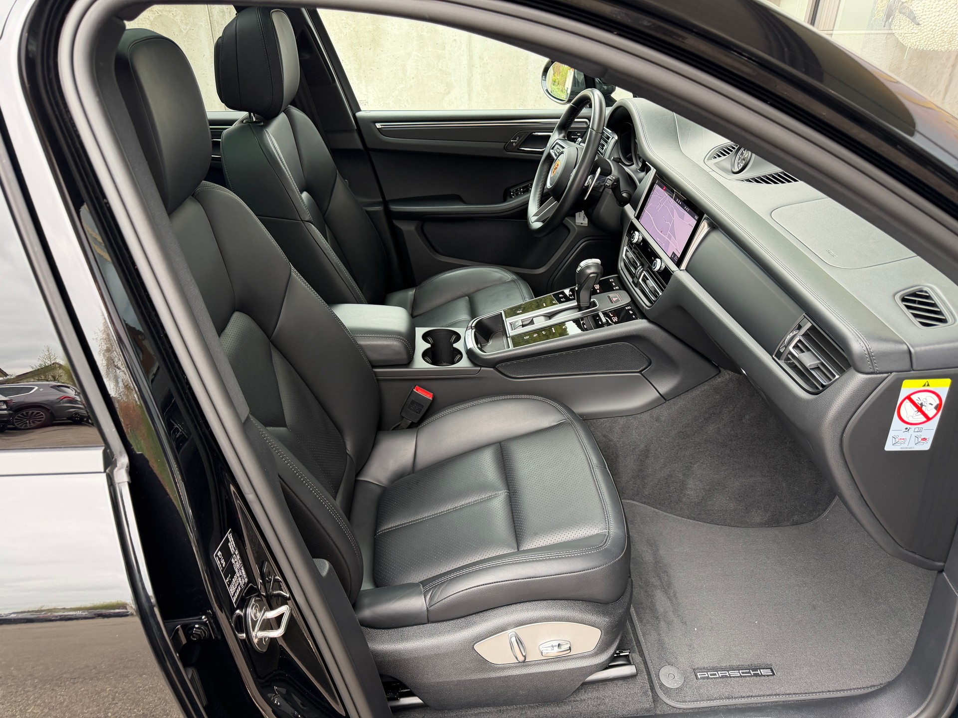 PORSCHE Macan PDK-image-21