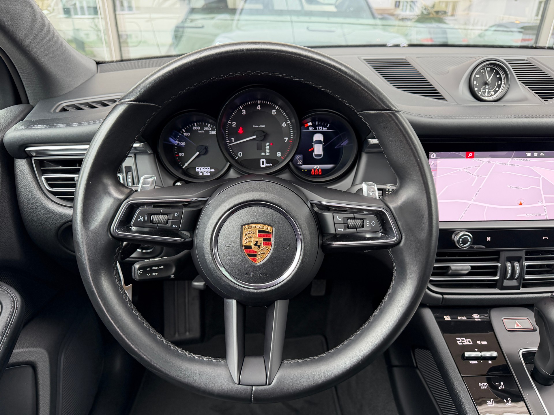 PORSCHE Macan PDK-image-11
