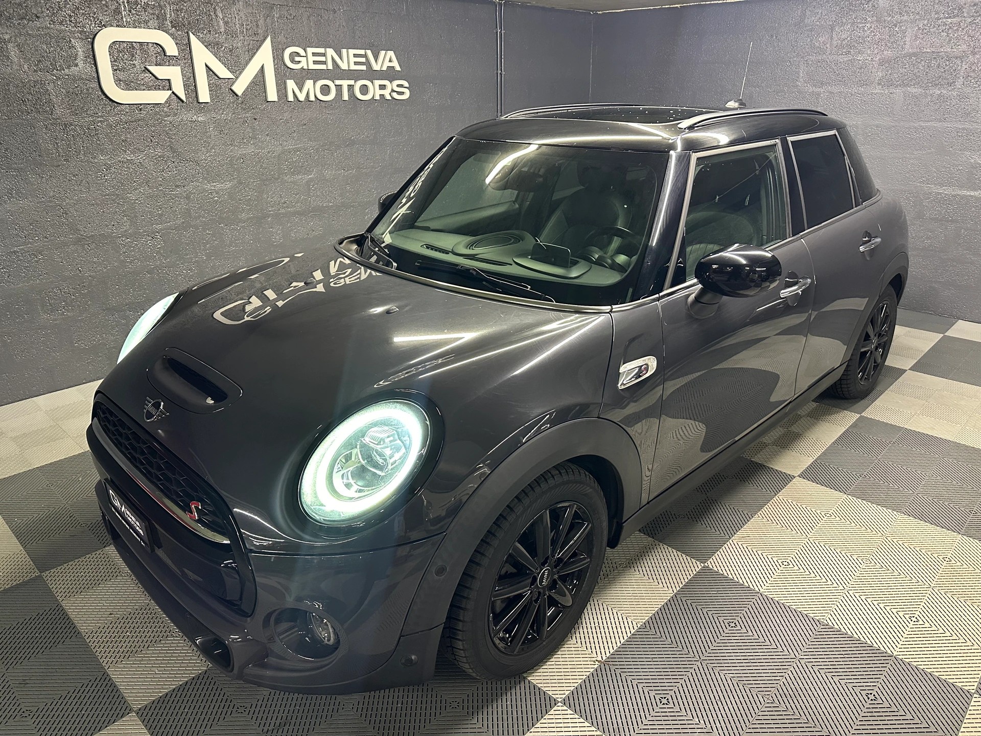 MINI Cooper S Steptronic DKG-image-0