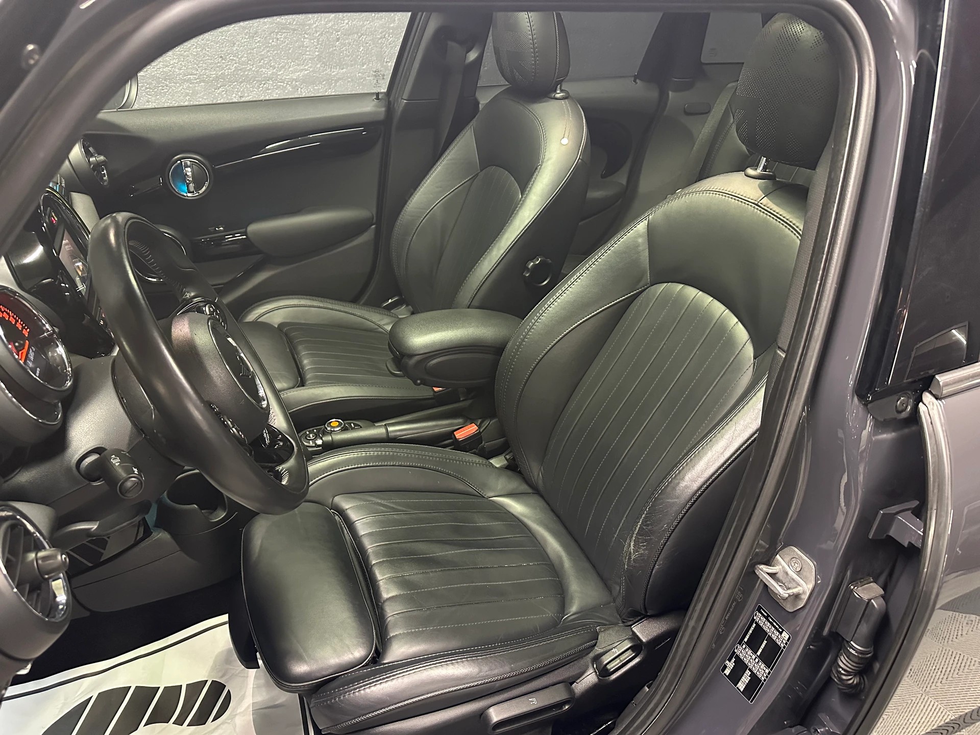 MINI Cooper S Steptronic DKG-image-8