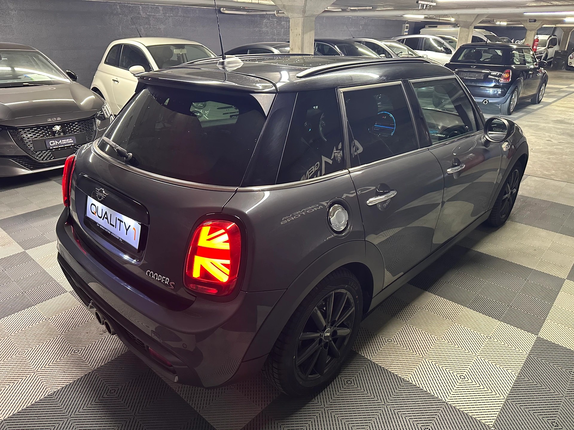 MINI Cooper S Steptronic DKG-image-3