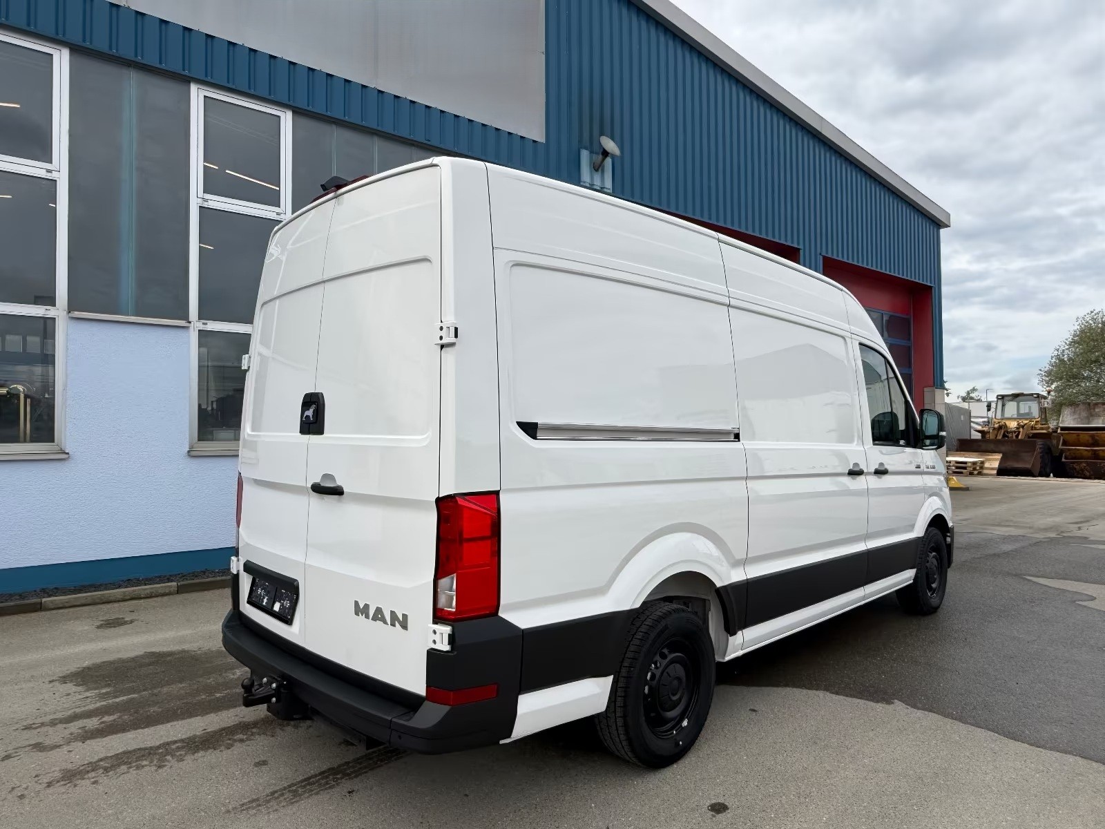 MAN TGE 3.5 4x4 Standard Automat-image-4
