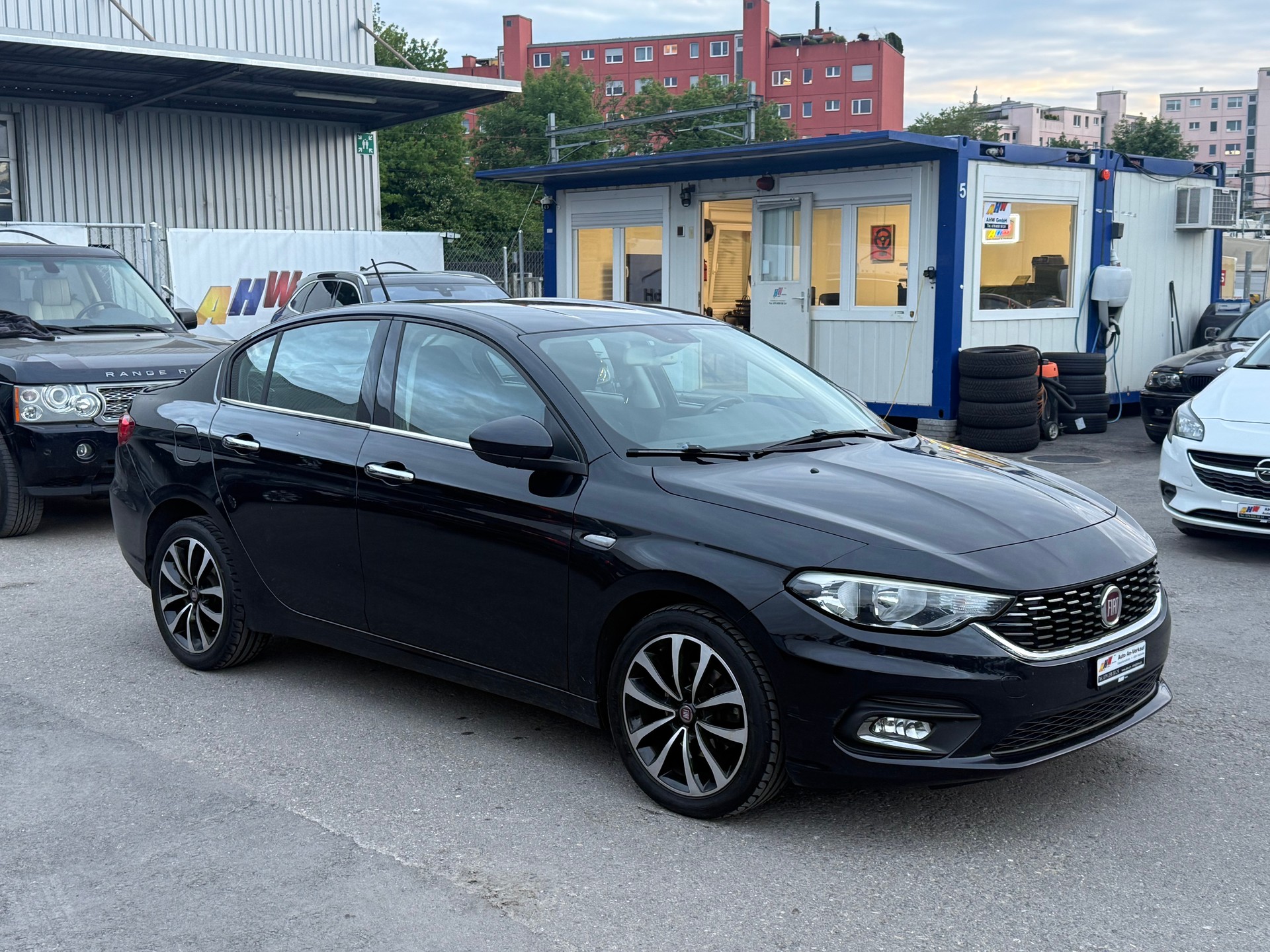 FIAT Tipo 1.6 MJ Opening Edition + Limousine / Ab MFK 10.2024 / Navi / Rückfahrkamera / PDC / B6b-image-2
