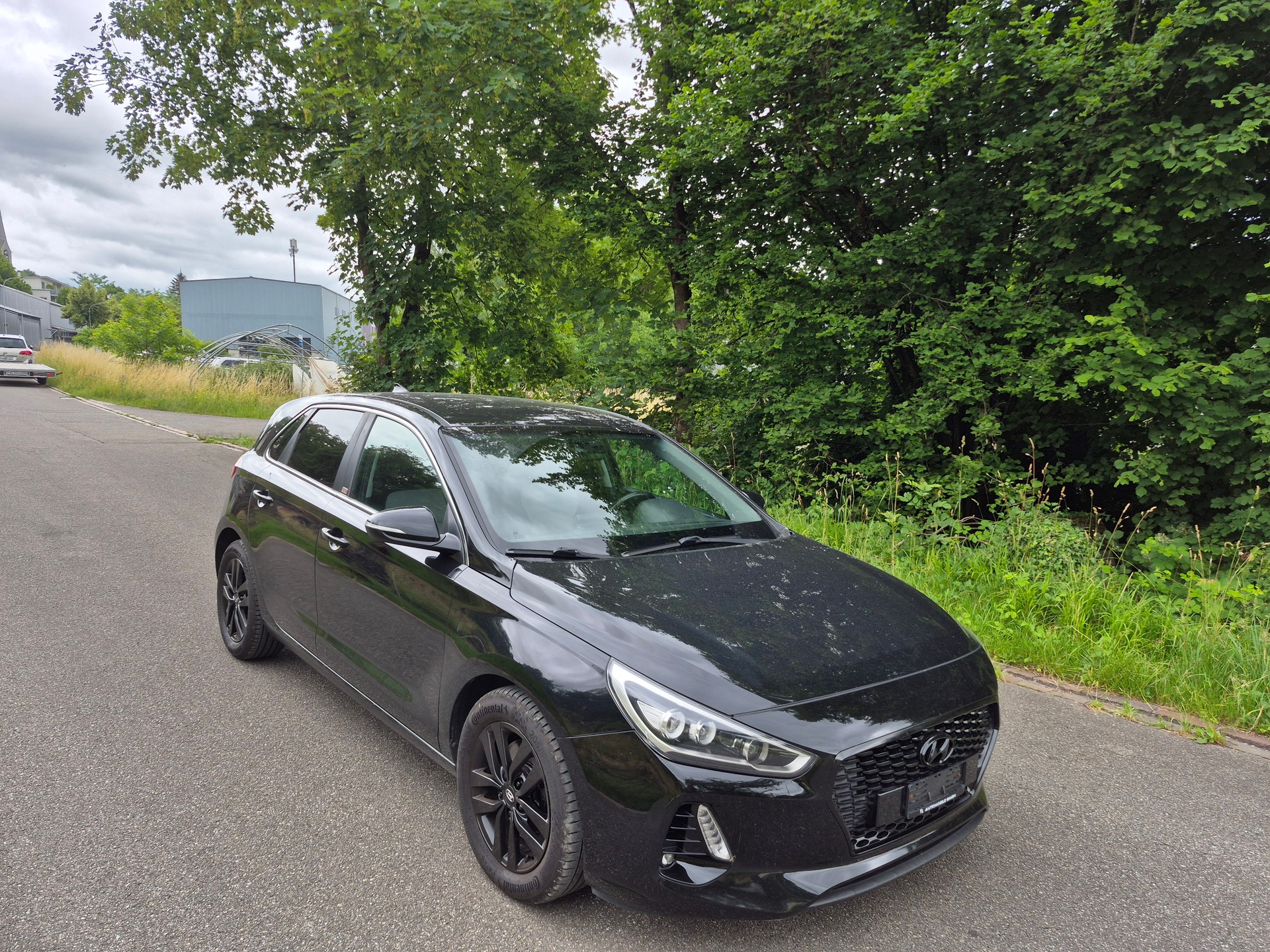 HYUNDAI i30 1.6 CRDi Amplia-image-2