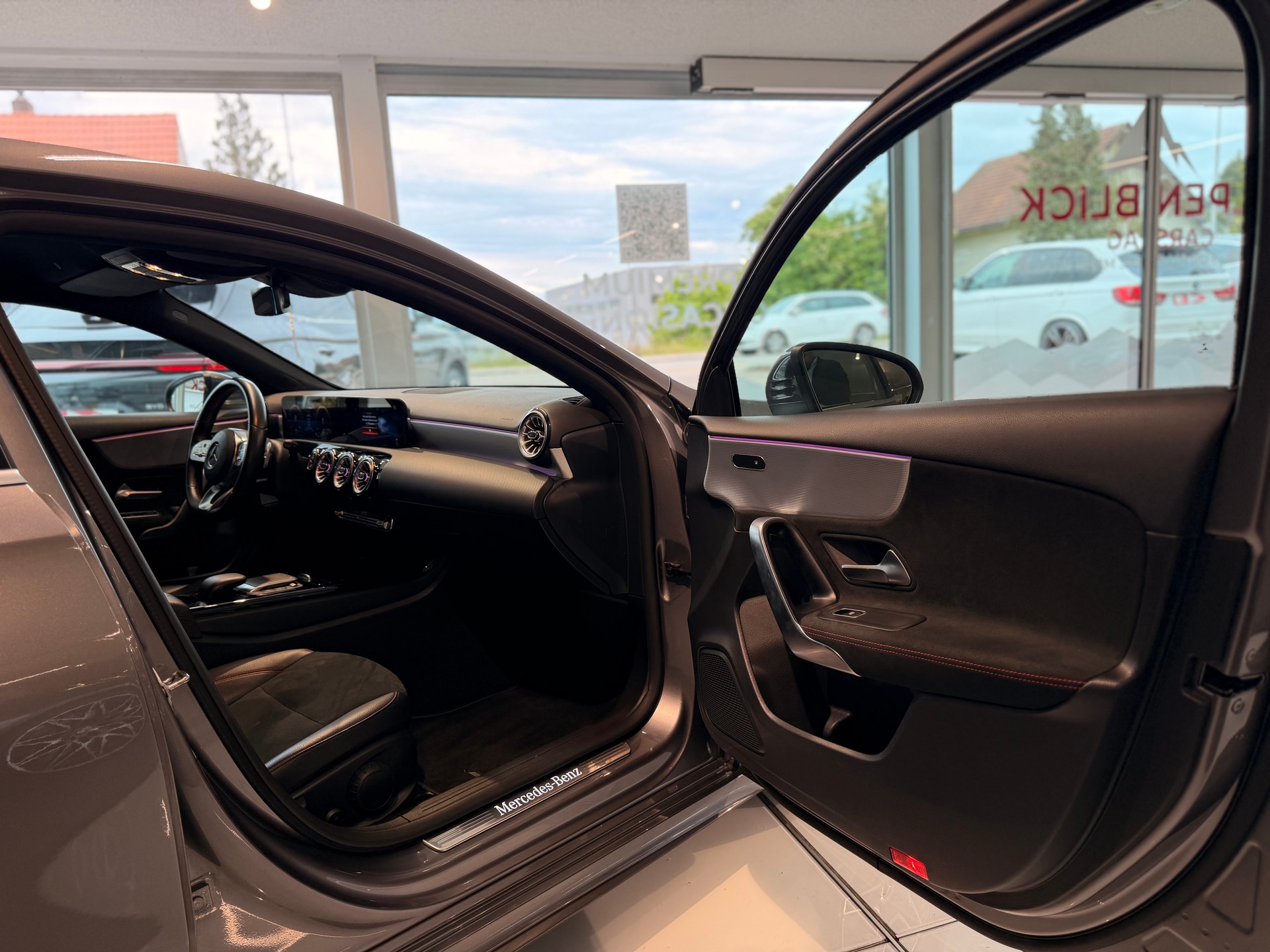 MERCEDES-BENZ A 180 7G-DCT-image-15