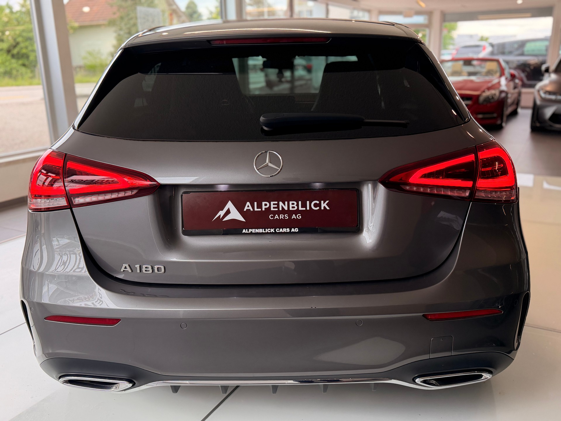 MERCEDES-BENZ A 180 7G-DCT-image-4