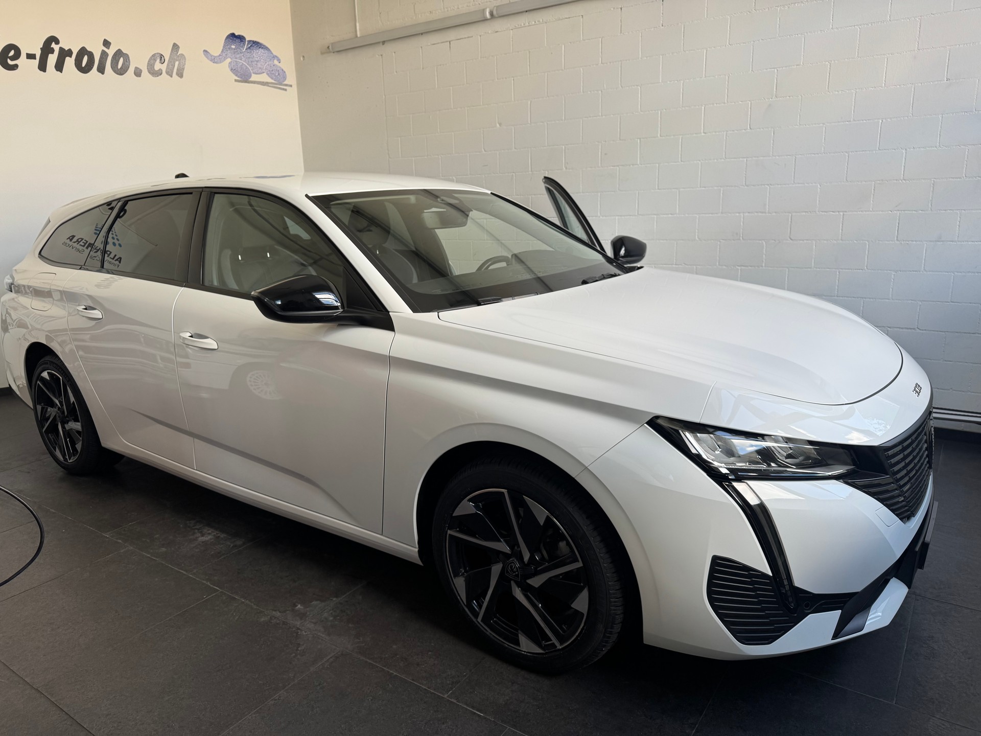 PEUGEOT 308 SW 1.5 BlueHDI Allure Pack EAT8
