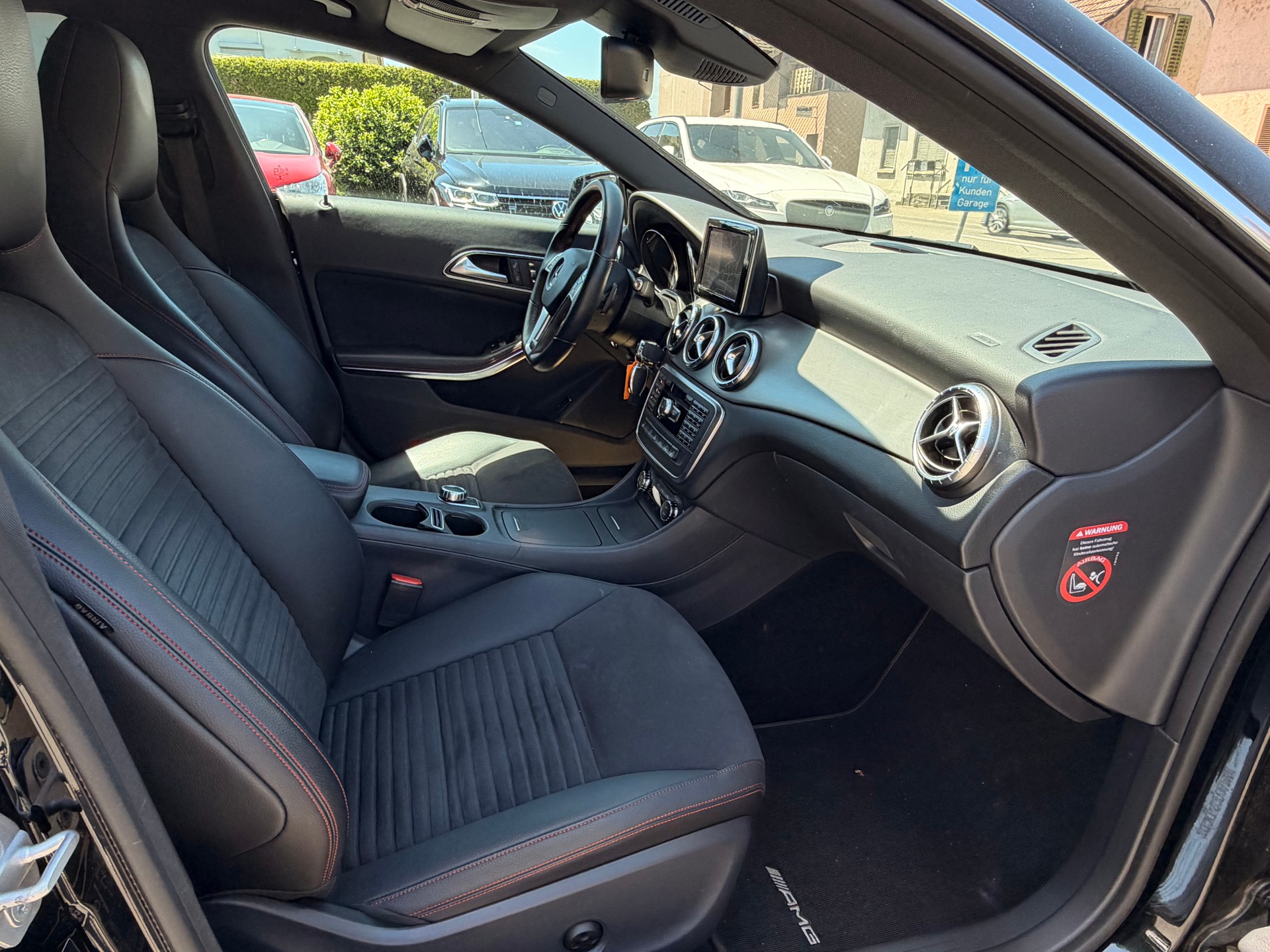 MERCEDES-BENZ CLA 250 AMG Line 7G-DCT 4Matic-image-7