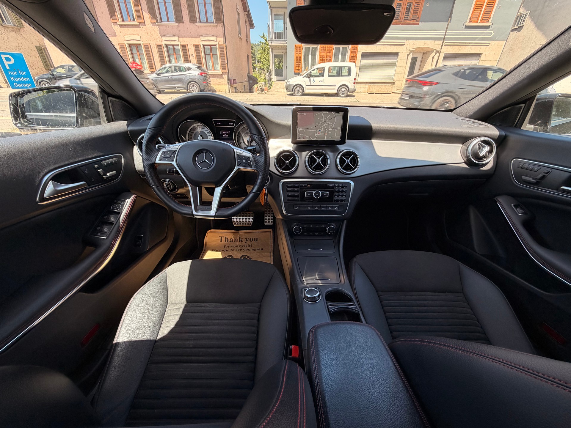MERCEDES-BENZ CLA 250 AMG Line 7G-DCT 4Matic-image-10