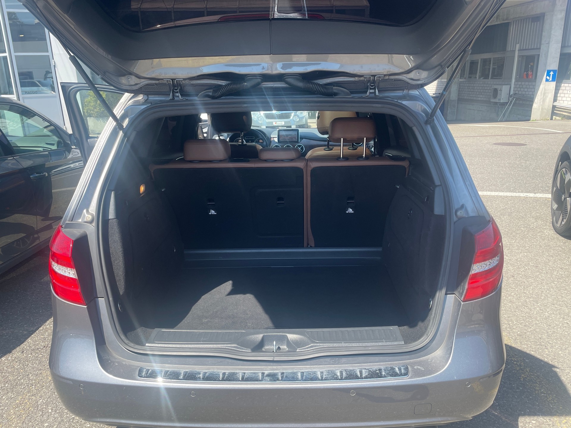 MERCEDES-BENZ B 220 CDI 7G-DCT ANHÄNGEKUPPLUNG-image-6
