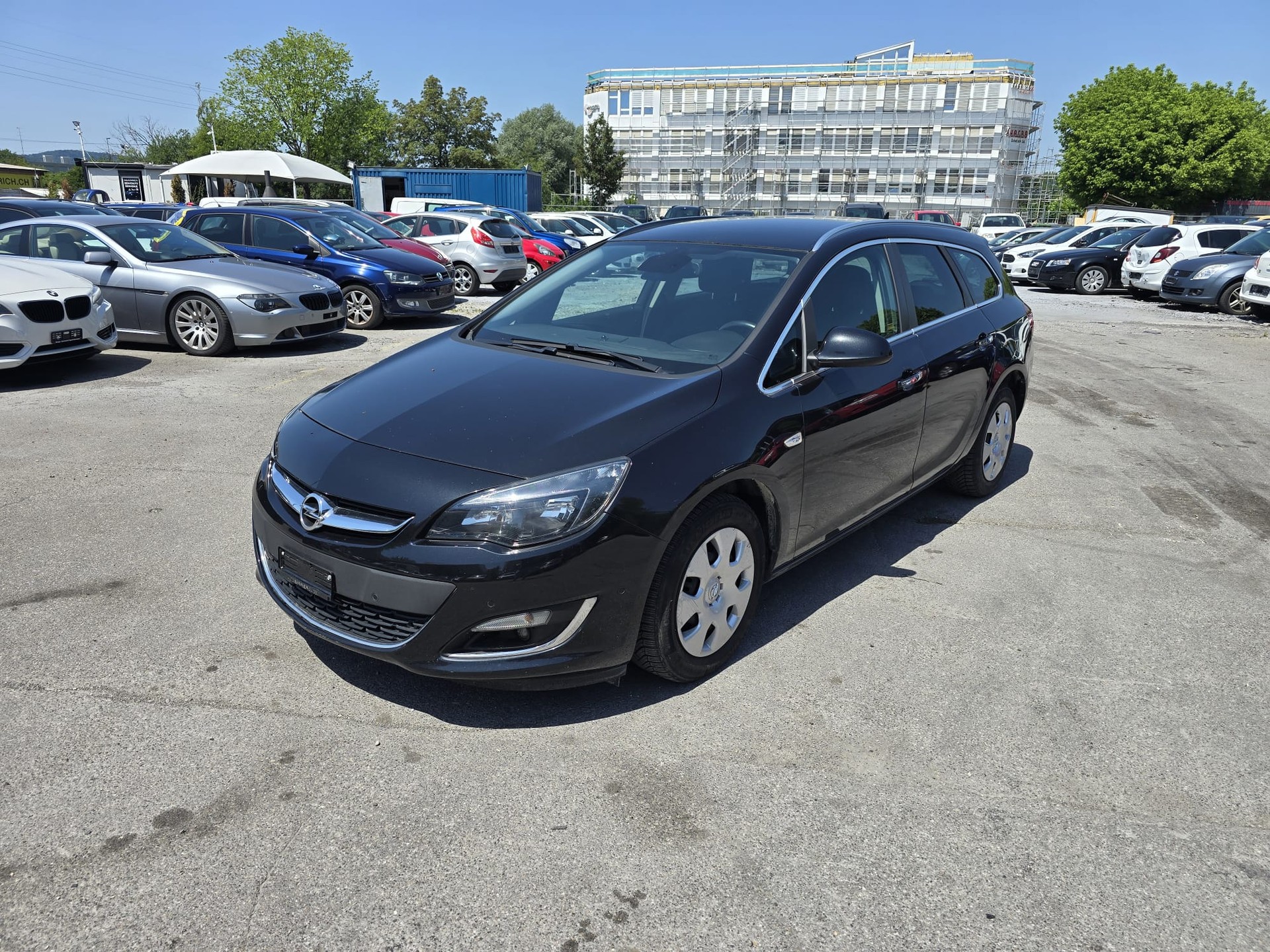 OPEL Astra SportsTourer 1.4i 16V Turbo Active Edition-image-2