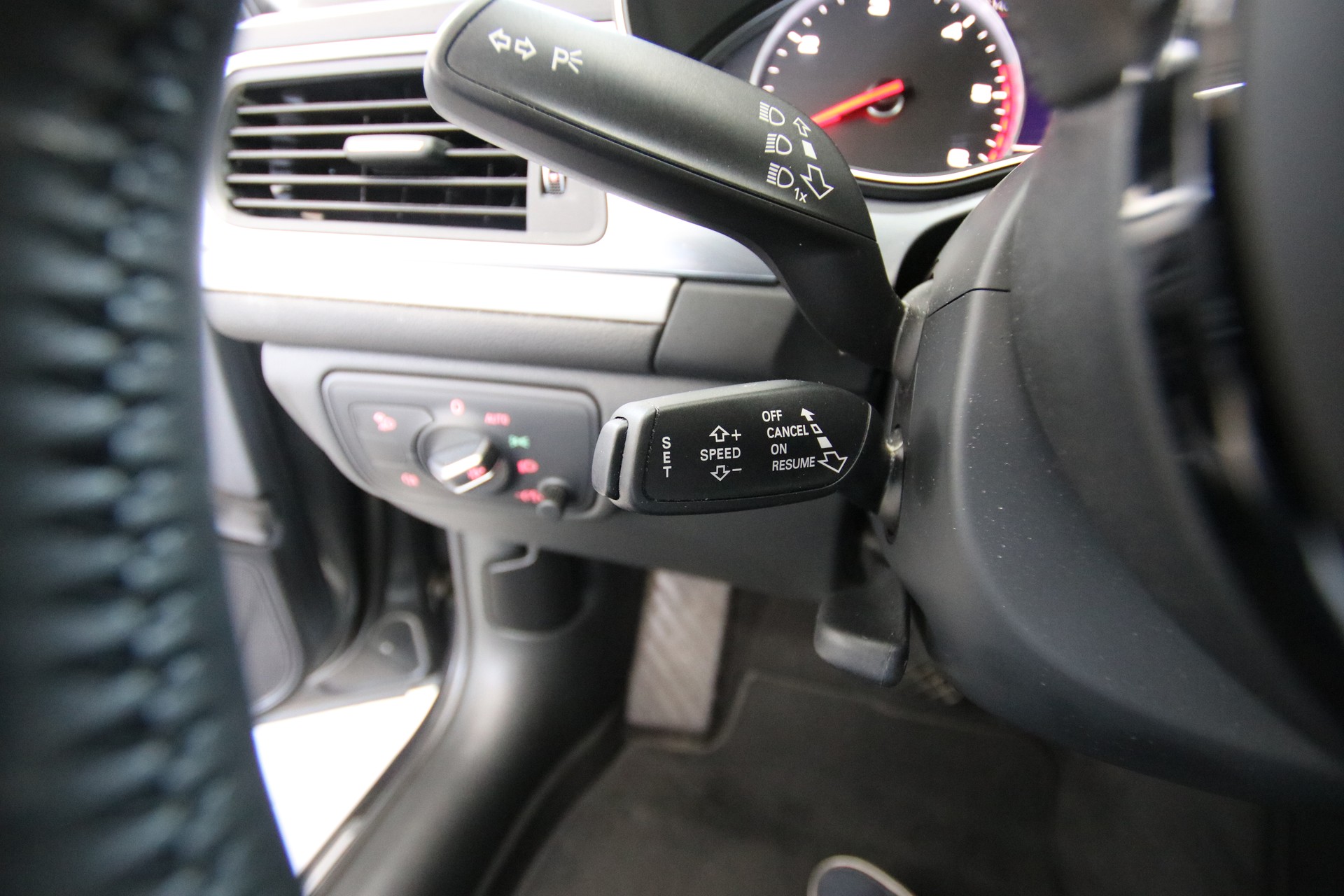 AUDI A6 Avant 3.0 TDI V6 quattro S-tronic-image-23