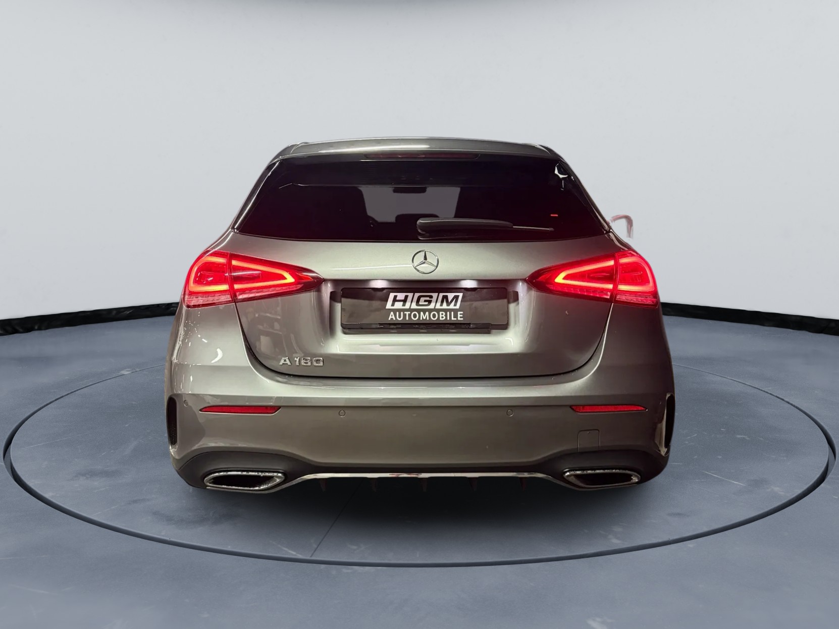 MERCEDES-BENZ A 180 AMG Line 7G-DCT-image-3