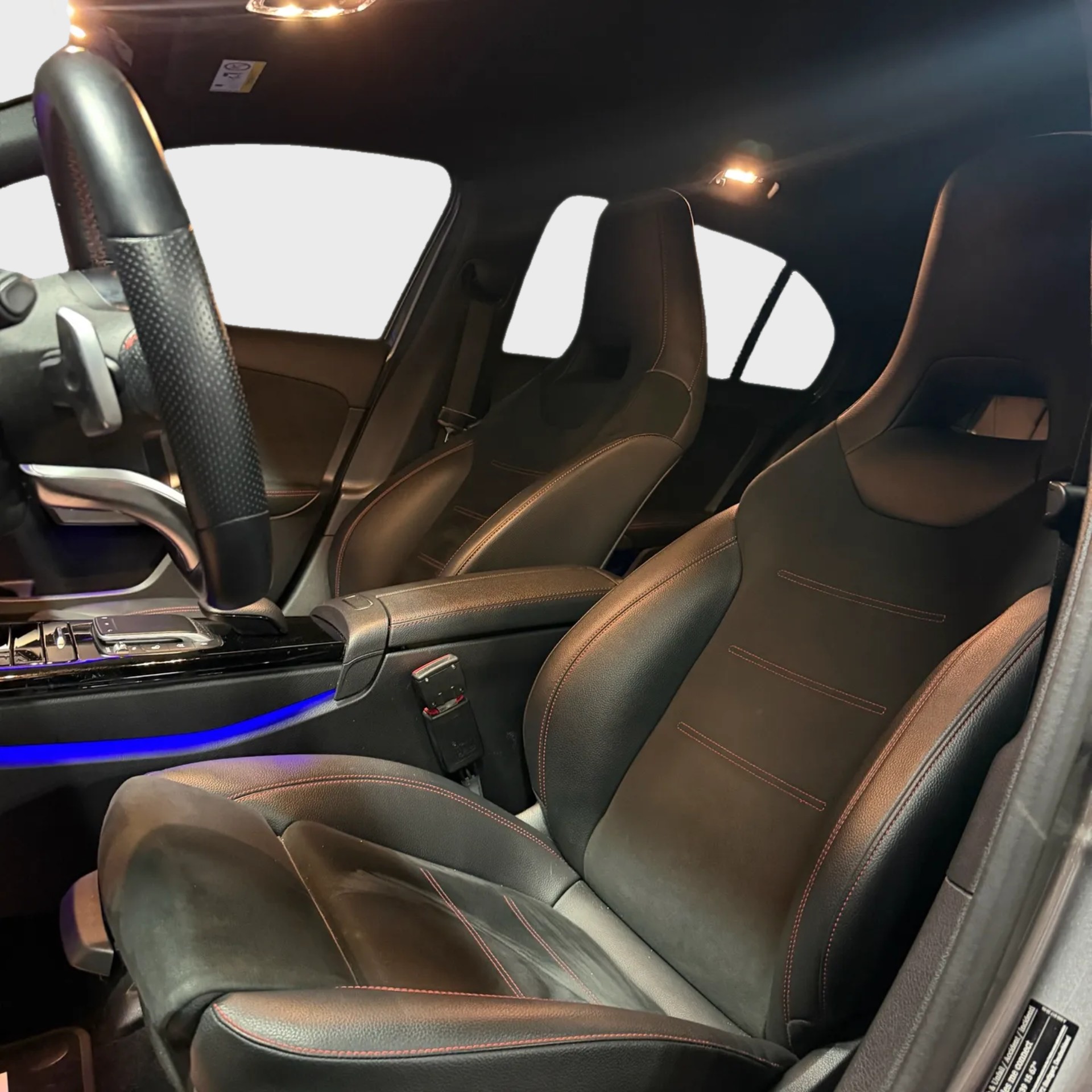 MERCEDES-BENZ A 180 AMG Line 7G-DCT-image-7