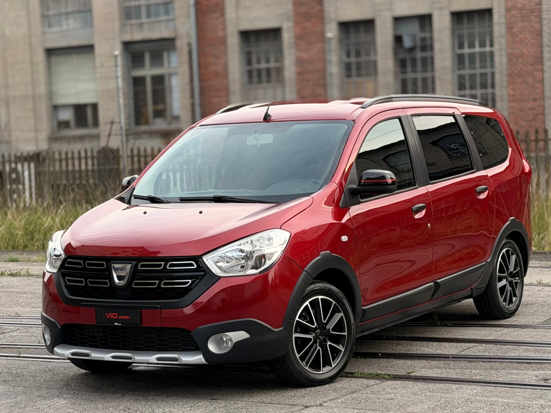 DACIA Lodgy TCE 130 Stepway 7PL-image-0