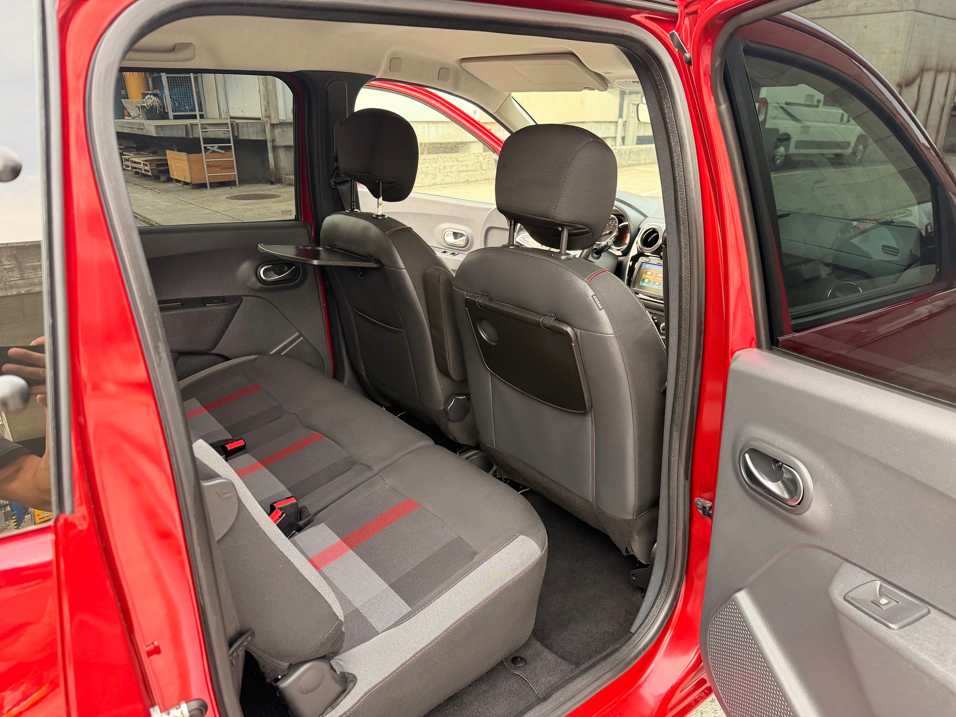 DACIA Lodgy TCE 130 Stepway 7PL-image-9