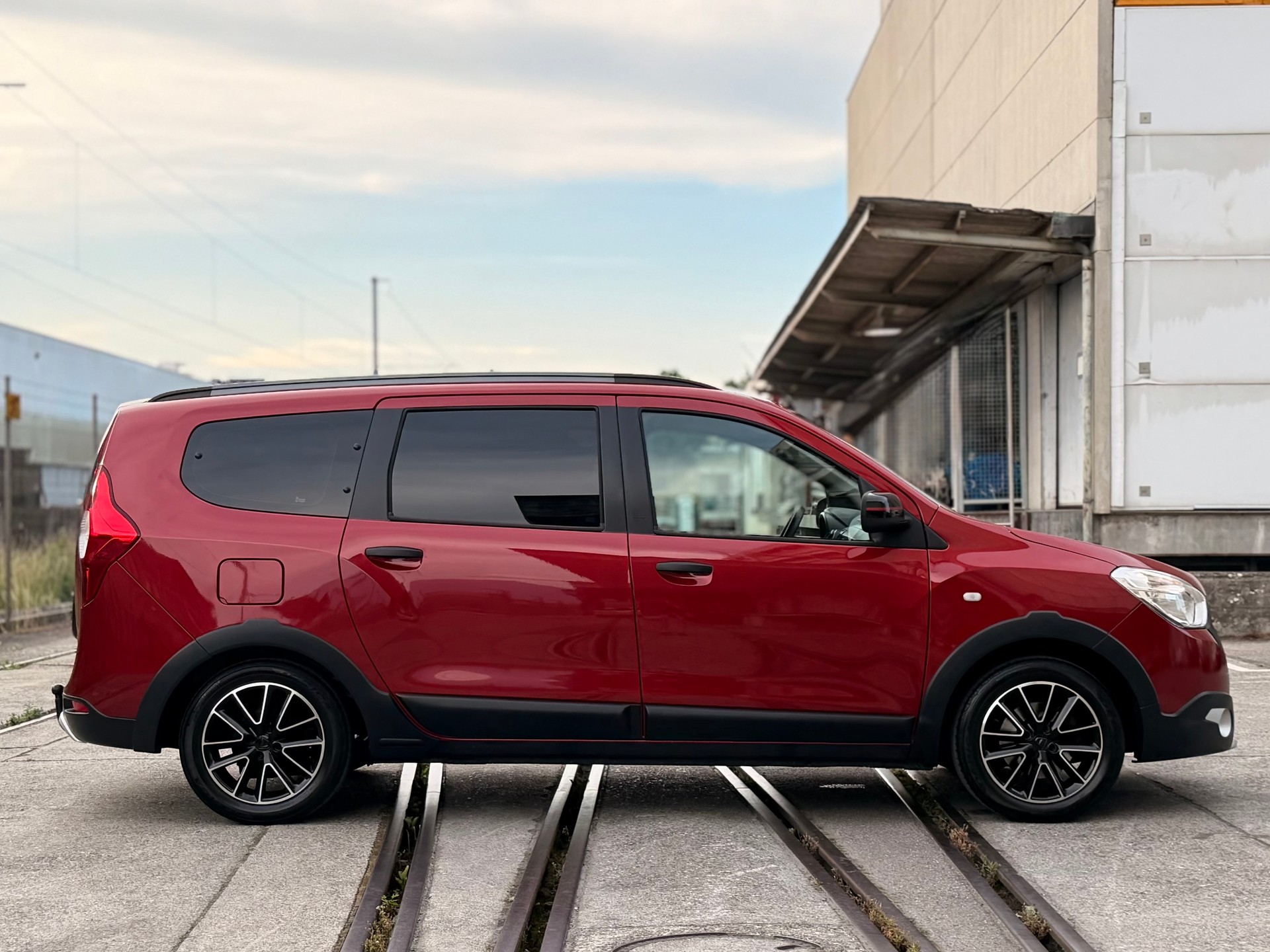 DACIA Lodgy TCE 130 Stepway 7PL-image-4