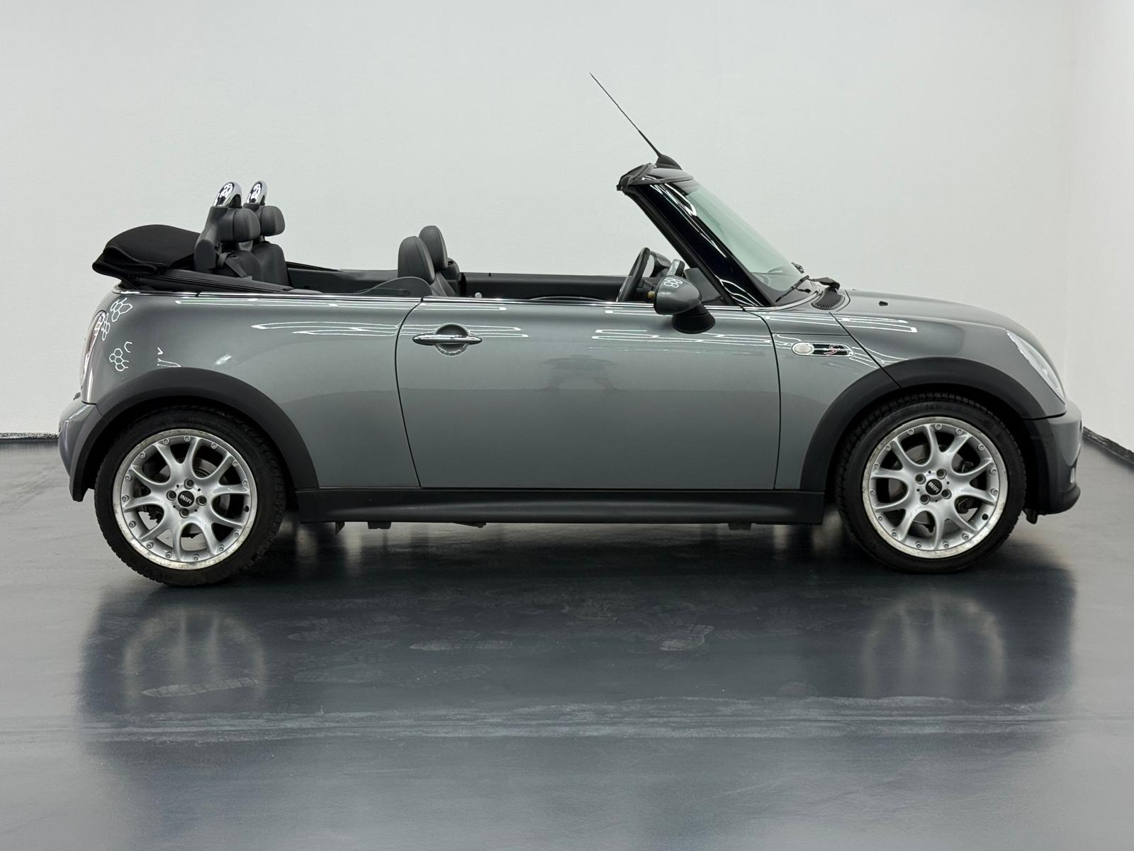 MINI Cooper S Cabriolet-image-4