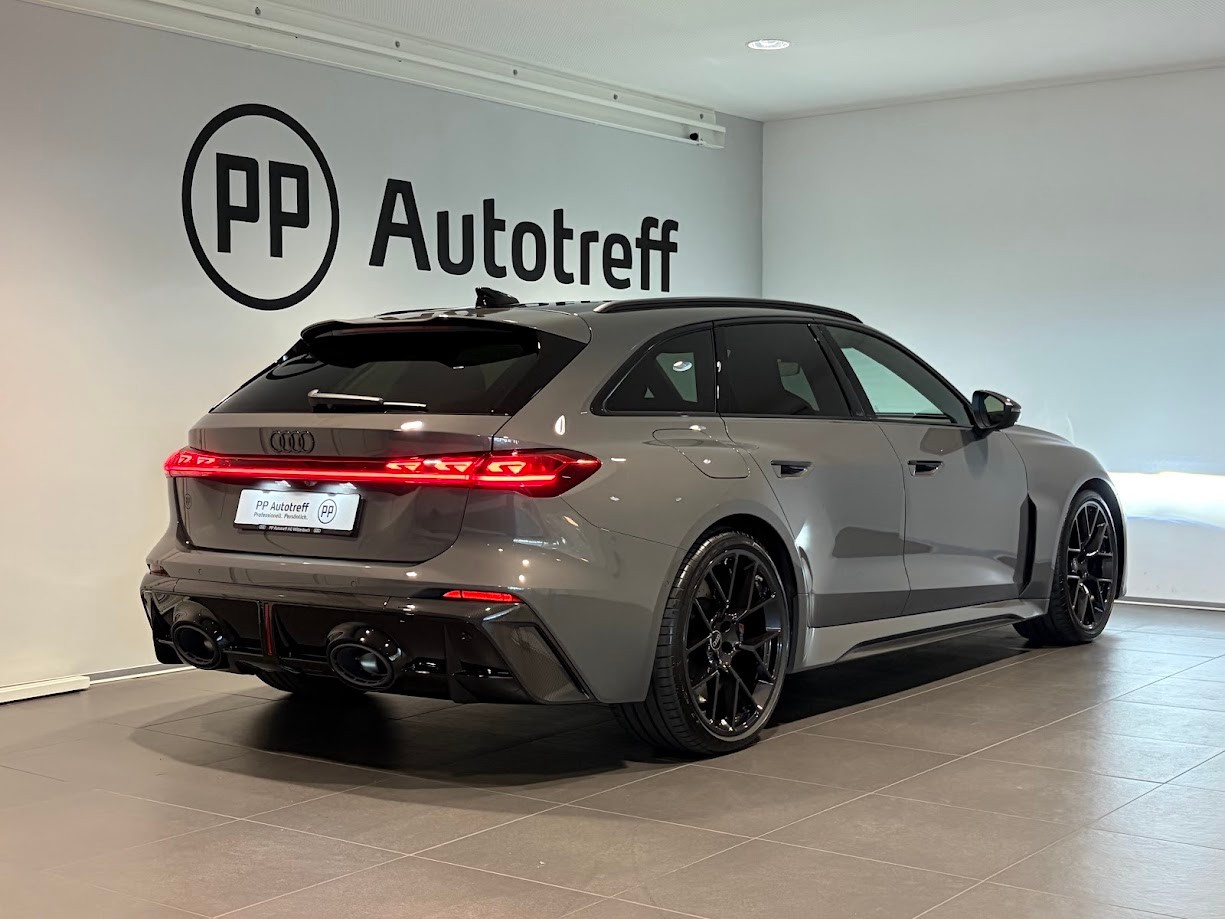 AUDI RS 5 Avant TFSI 470 kW Tiptronic quattro-image-15