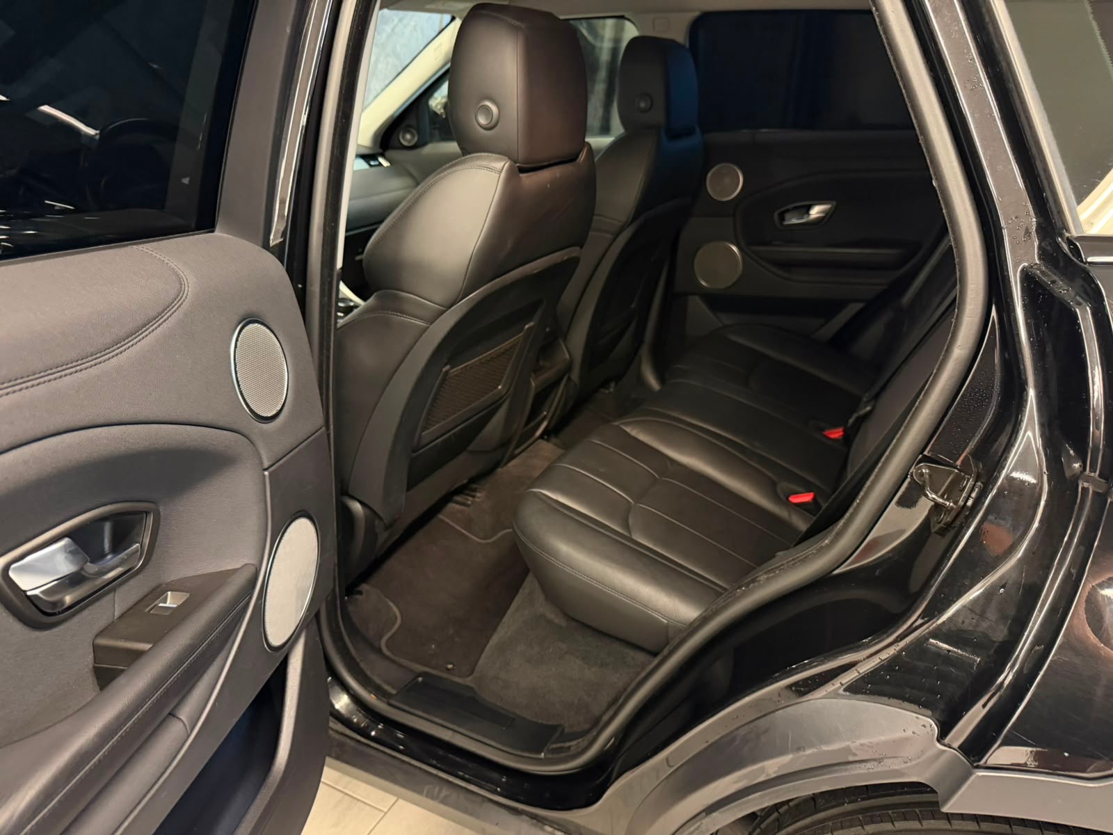 LAND ROVER Range Rover Evoque 2.0 TD4 Pure AT9-image-12