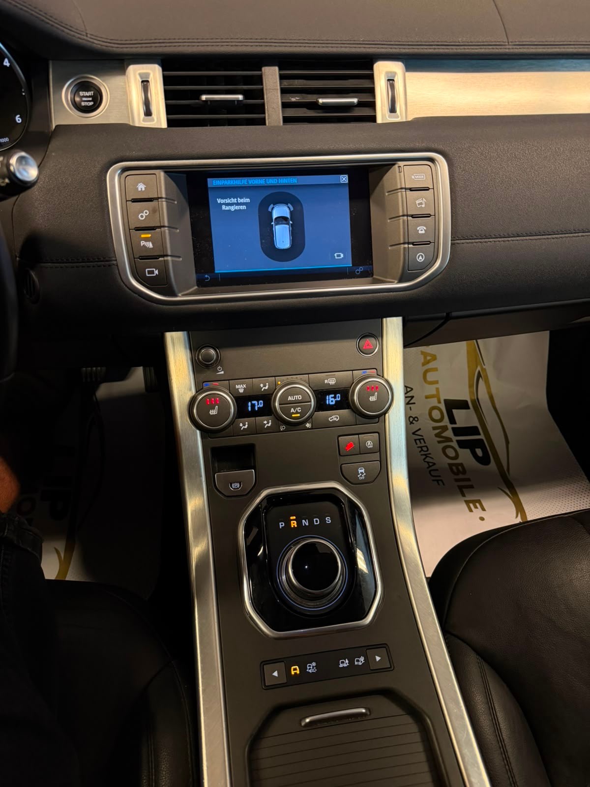 LAND ROVER Range Rover Evoque 2.0 TD4 Pure AT9-image-11