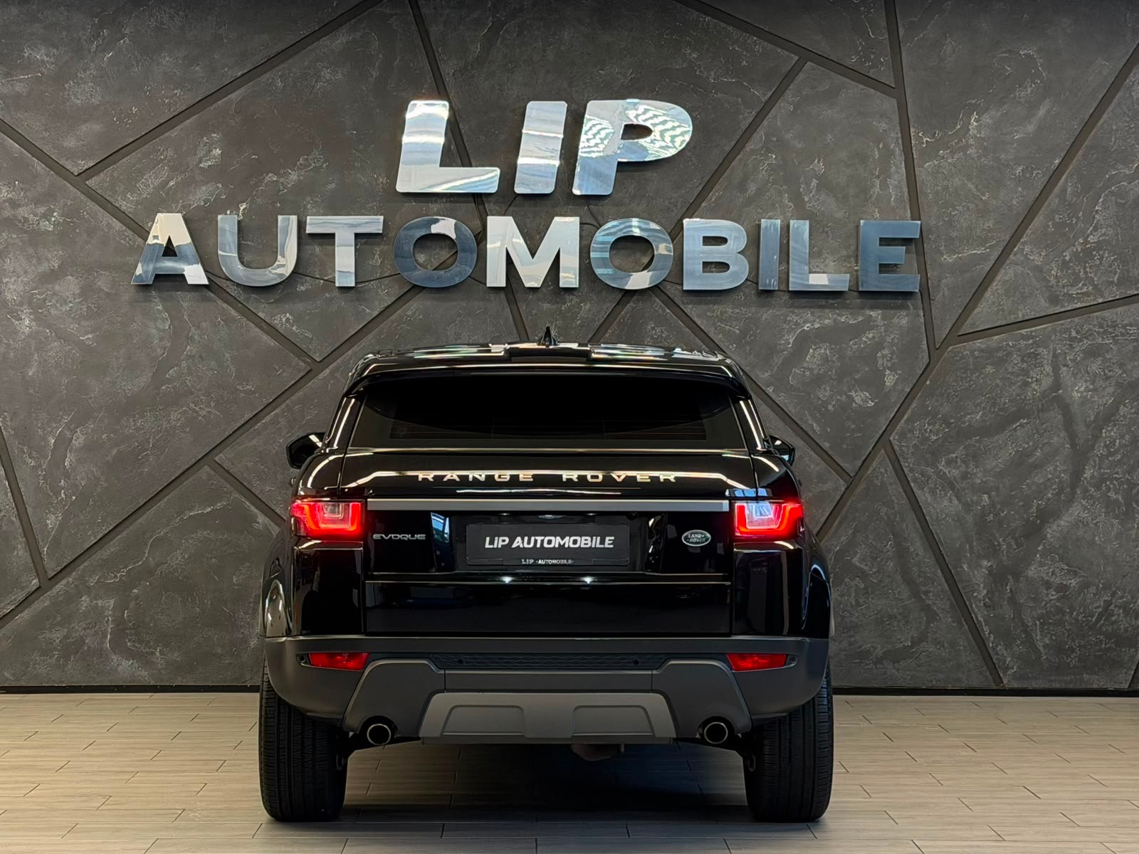 LAND ROVER Range Rover Evoque 2.0 TD4 Pure AT9-image-6