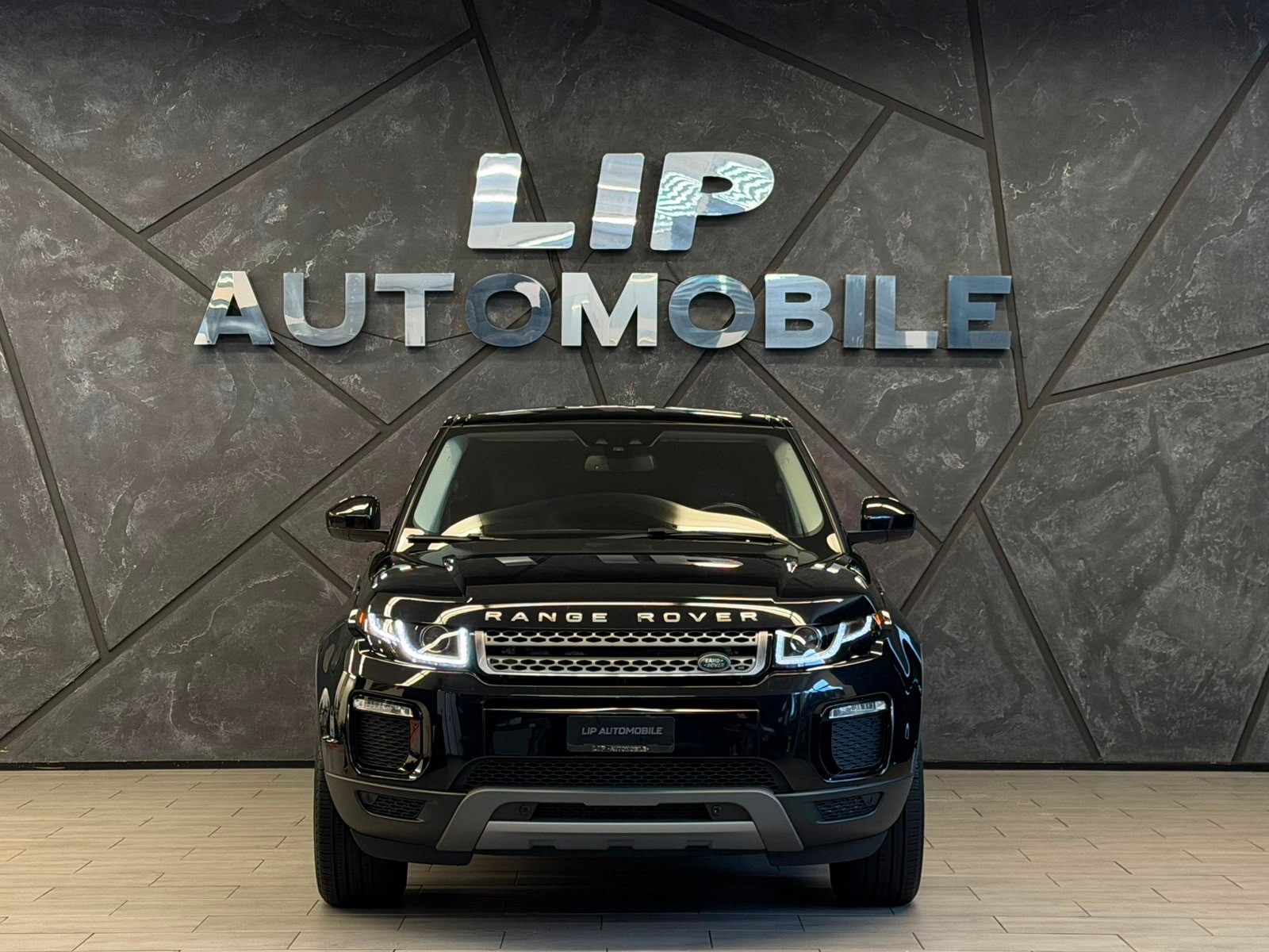 LAND ROVER Range Rover Evoque 2.0 TD4 Pure AT9-image-1