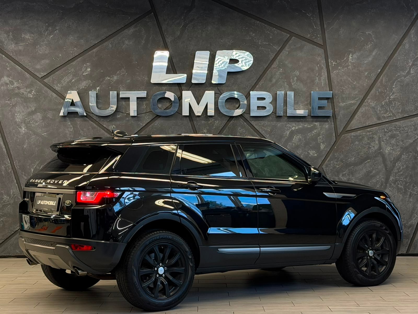 LAND ROVER Range Rover Evoque 2.0 TD4 Pure AT9-image-5