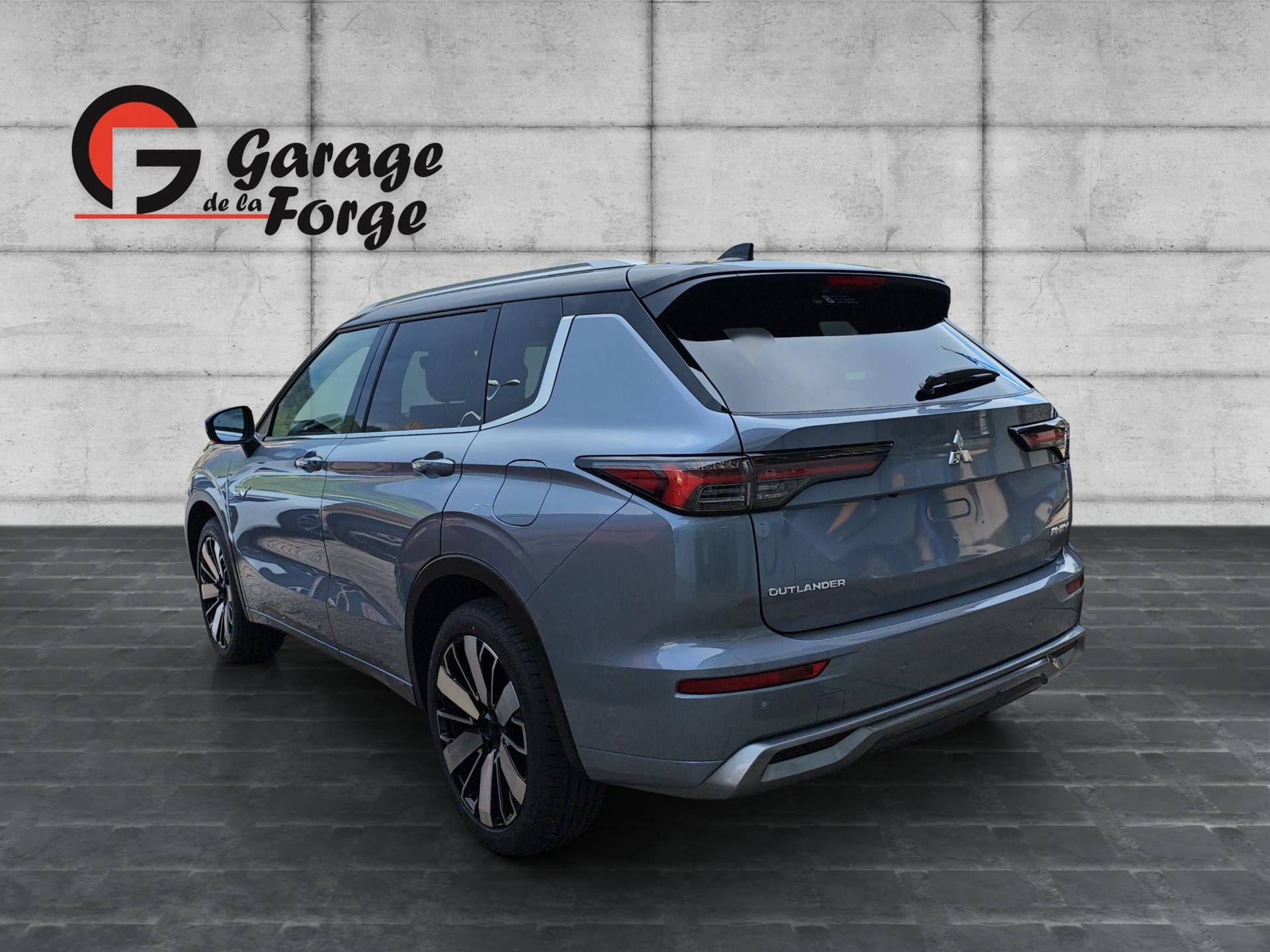 MITSUBISHI Outlander 2.4 PHEV Instyle 4x4-image-4