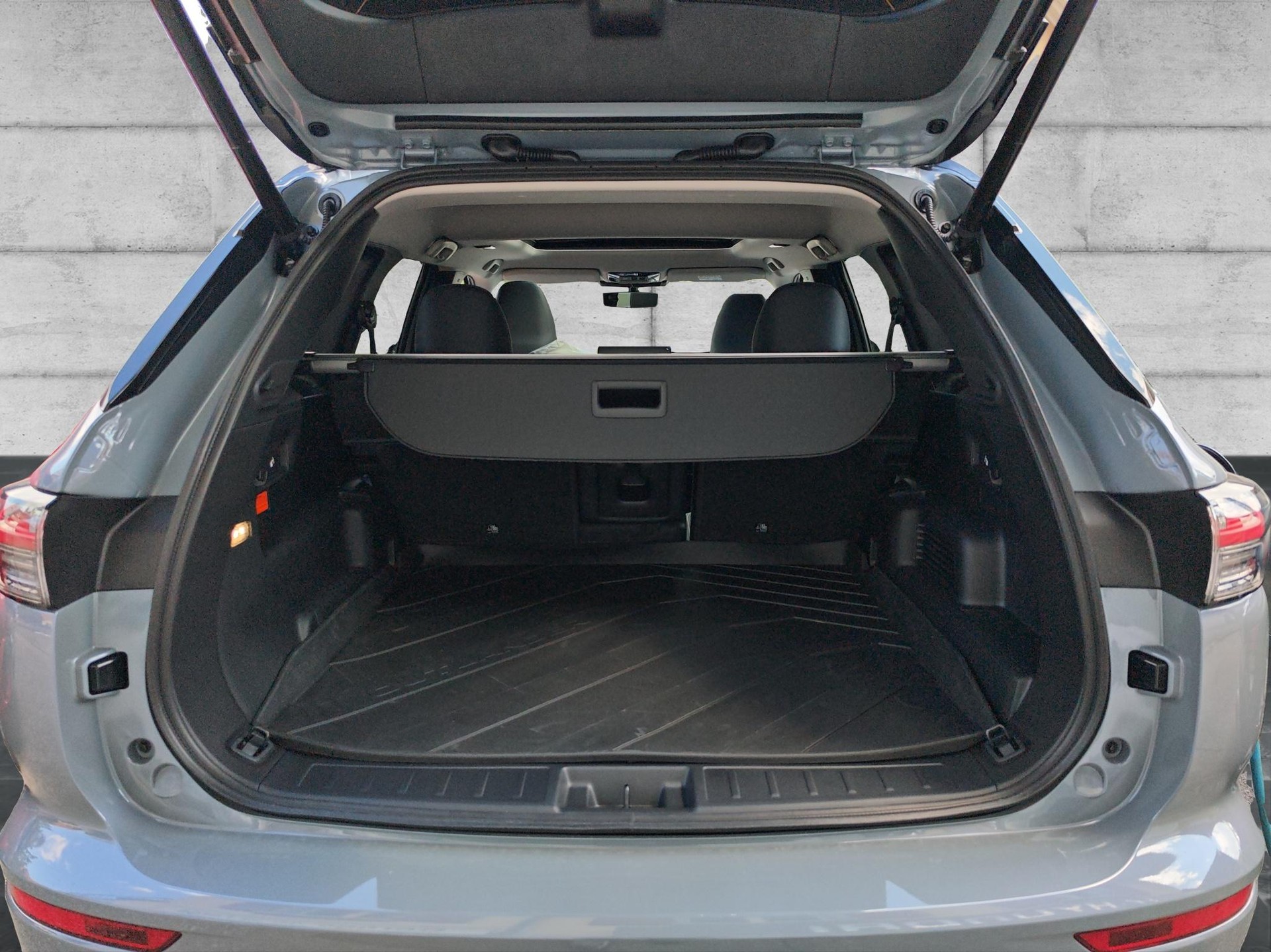 MITSUBISHI Outlander 2.4 PHEV Instyle 4x4-image-8