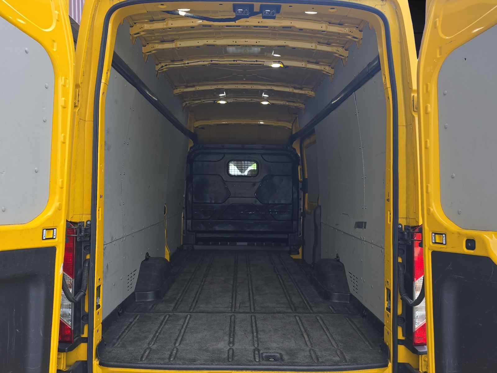 FORD Transit 350 L4 Trend 2.0 TDCi 170 FWD A-image-20